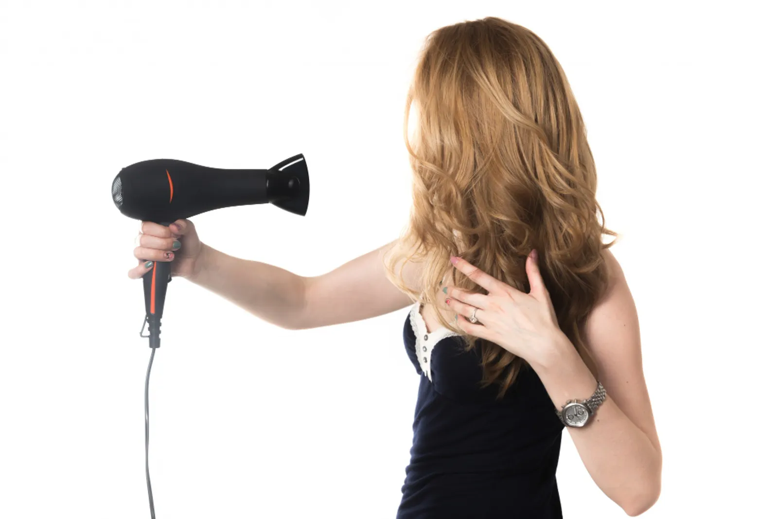 5 Dampak Buruk Terlalu Sering Mengeringkan Rambut dengan Hairdryer