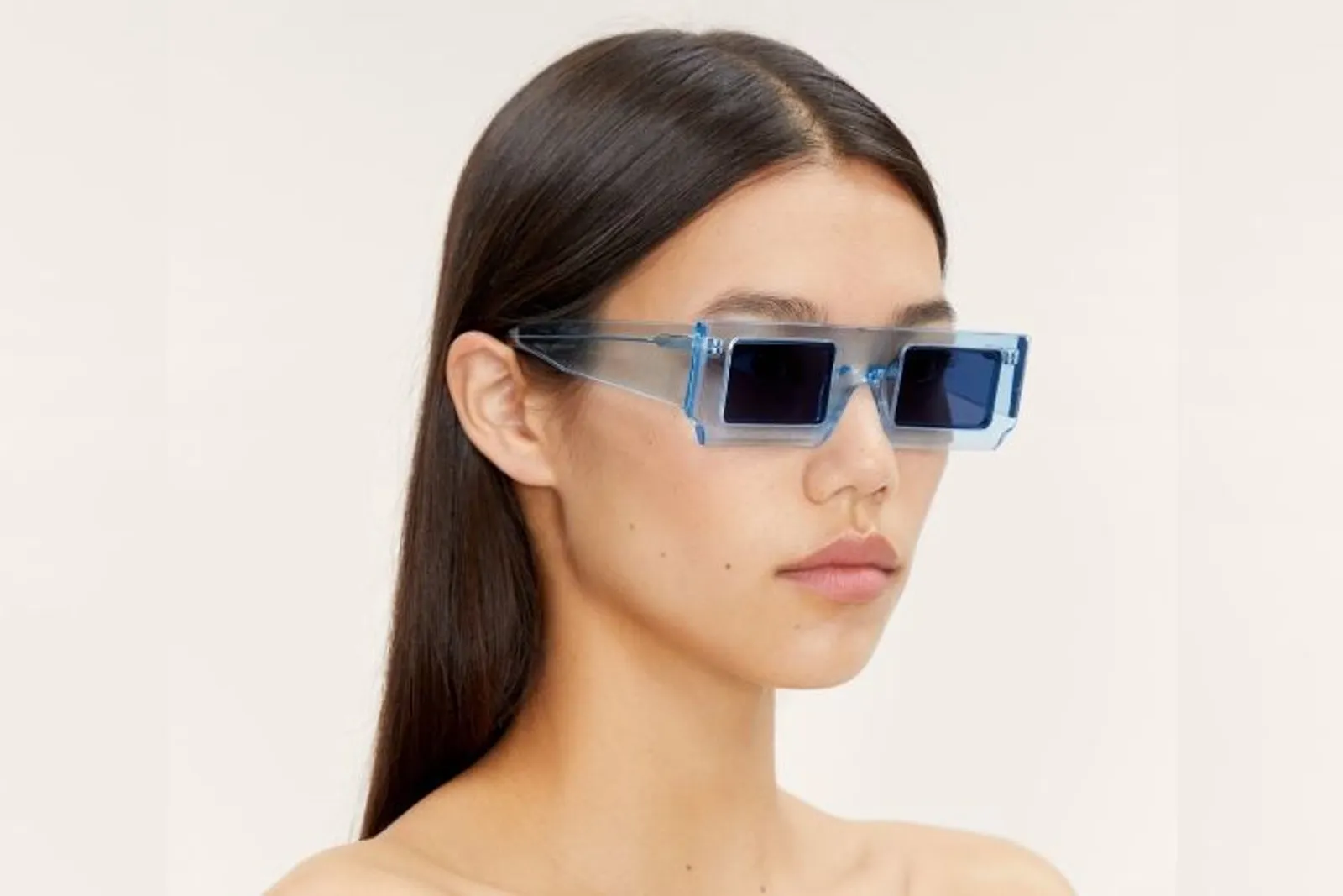 #PopbelaOOTD: Siap-Siap Tampil 'Fancy' dengan Kacamata Nyentrik