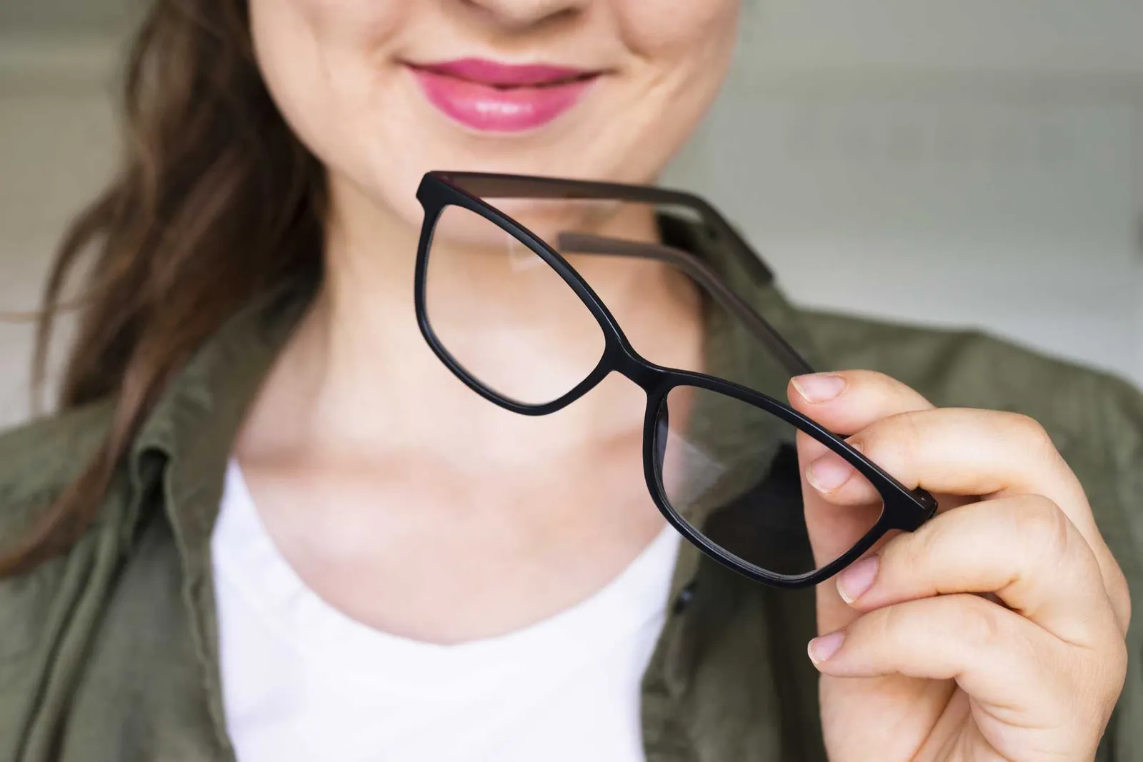 Tips Merawat Kacamata Supaya Tetap Awet dan Tahan Lama