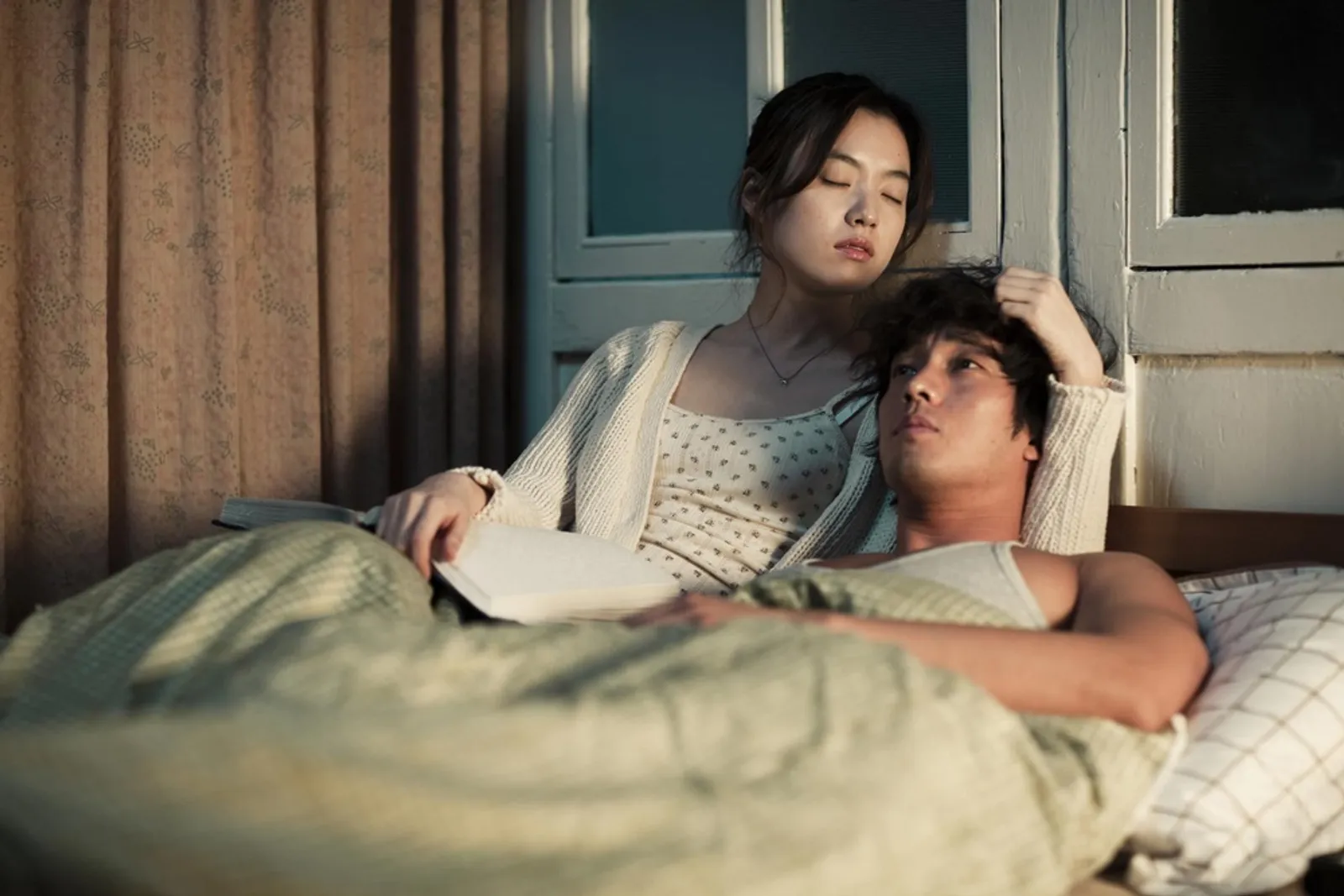 Banjir Air Mata, Ini 8 Film Korea Romantis Tentang Kasih Tak Sampai