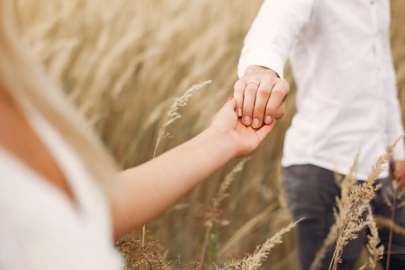 9 Mitos Soal Hubungan Asmara yang Masih Dipercaya 
