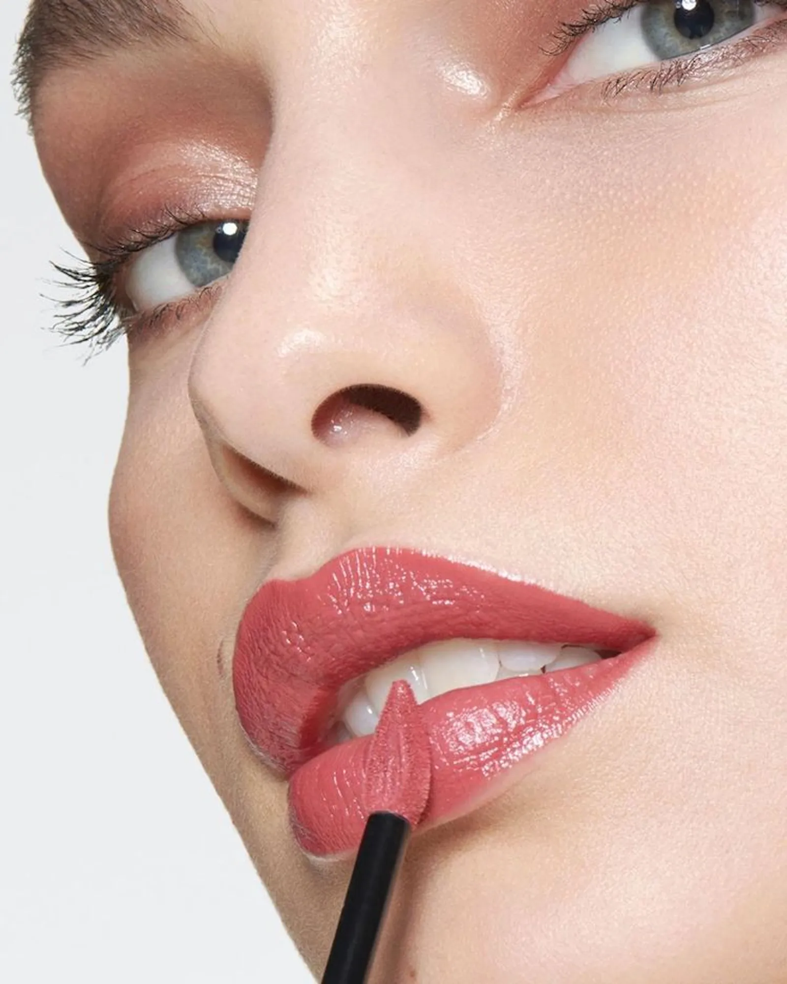 Mewah dan Elegan, Ini Lipstik Kolaborasi L'Oréal Paris dan ELIE SAAB