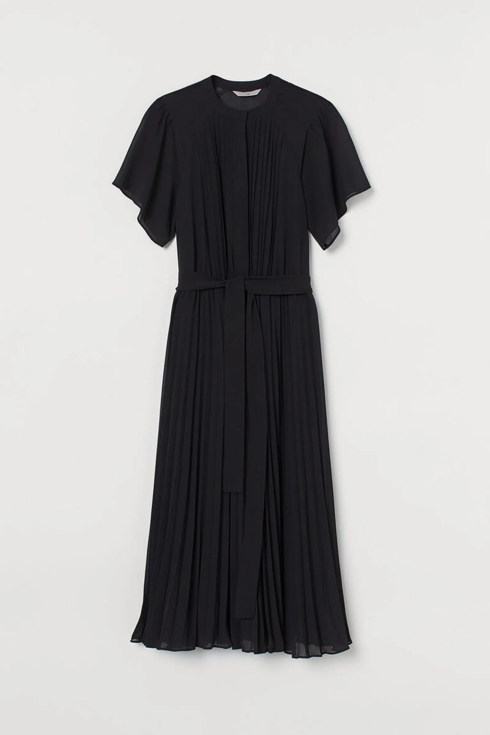 #PopbelaOOTD: Rekomendasi Dress Hitam Kasual untuk Sehari-hari