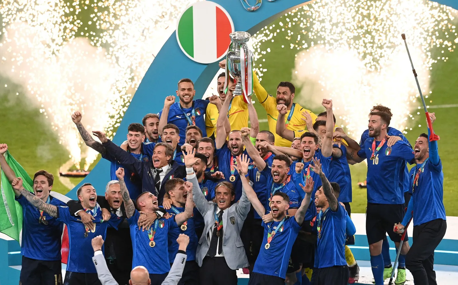 15 Foto Duka dan Ria Inggris Vs Italia di Final EURO 2020