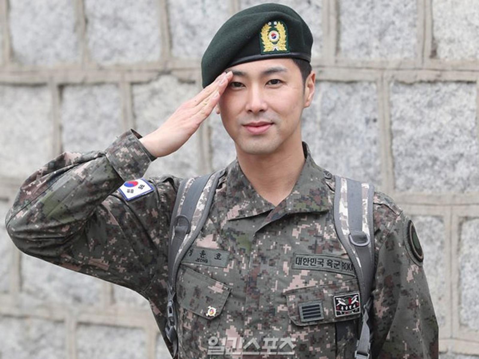 11 Idol & Aktor Korea Ini Berpangkat Tinggi Saat Wajib Militer