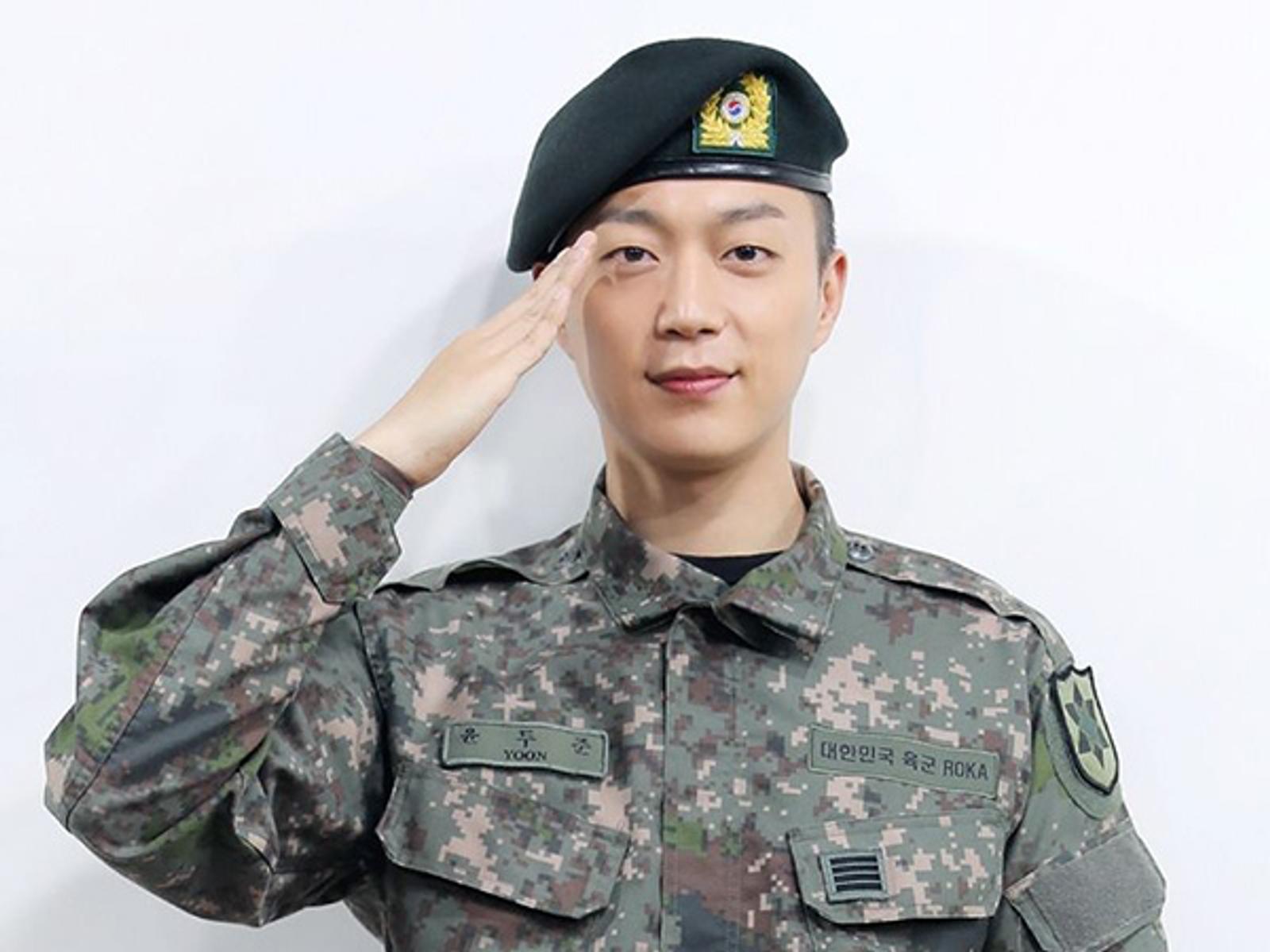 11 Idol & Aktor Korea Ini Berpangkat Tinggi Saat Wajib Militer