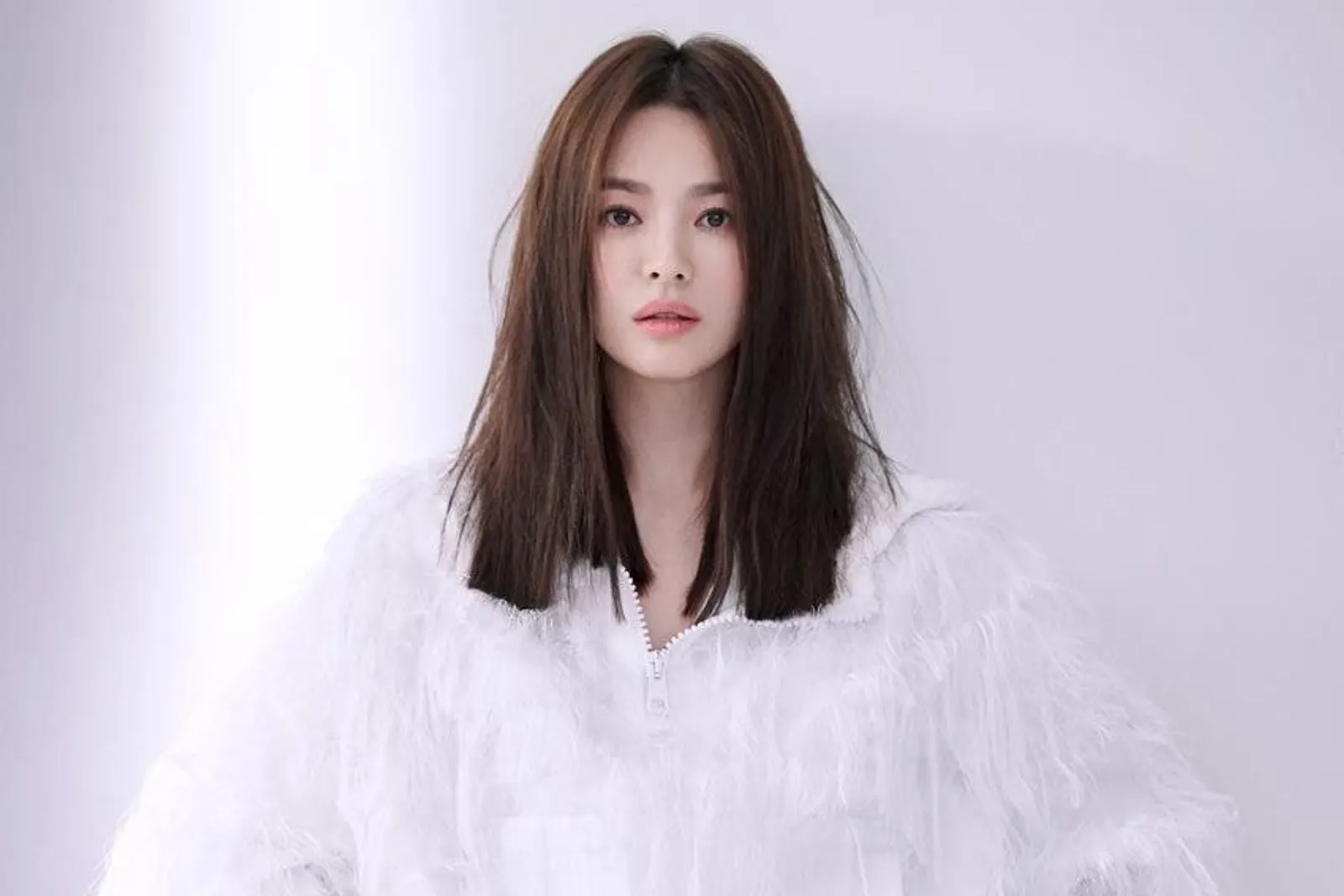 Gaya Para Artis Korea yang Pernah Jadi Model Cover Majalah Luar Negeri