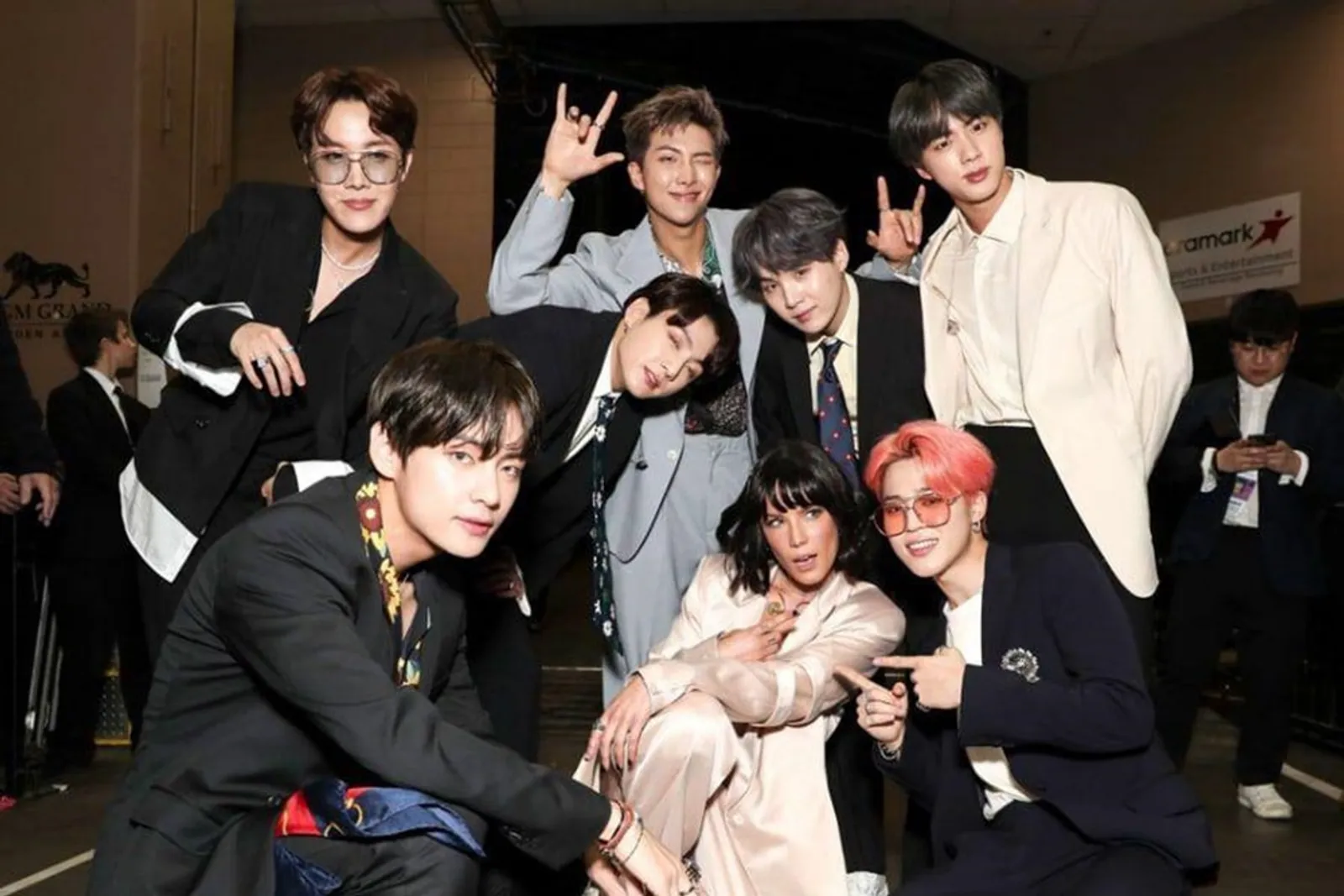 Dapat Ucapan dari BTS, Ini 7 Fakta Kelahiran Anak Halsey