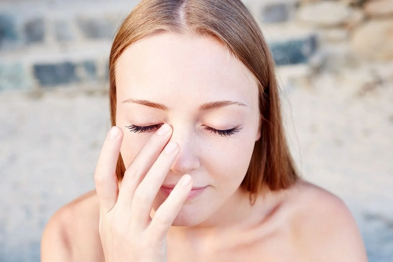 5 Manfaat Air Kelapa dalam Produk Skincare yang Wajib Kamu Tahu 