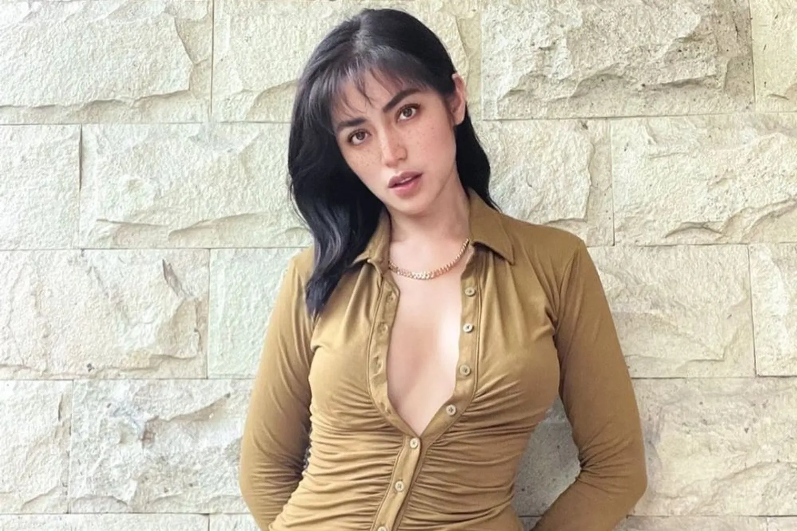 10 Pesona Seleb yang Menetap di Bali, Jessica Iskandar Makin Terbuka