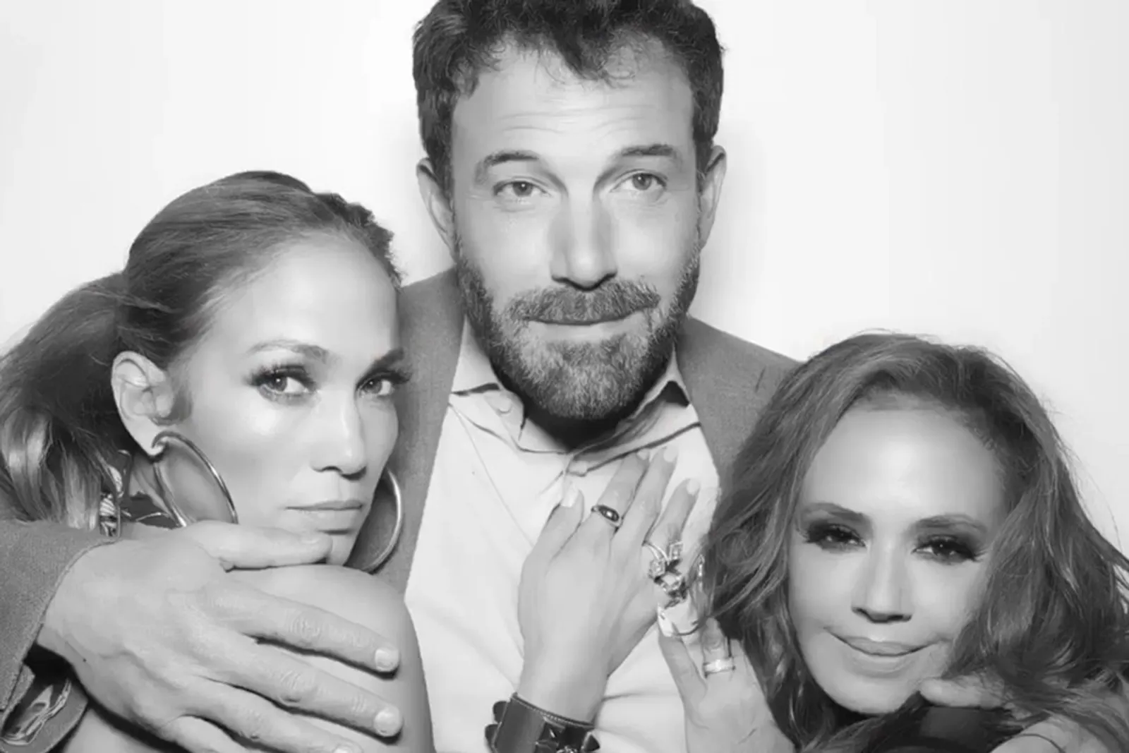 5 Potret Jennifer Lopez & Ben Affleck Resmikan Hubungan di Instagram