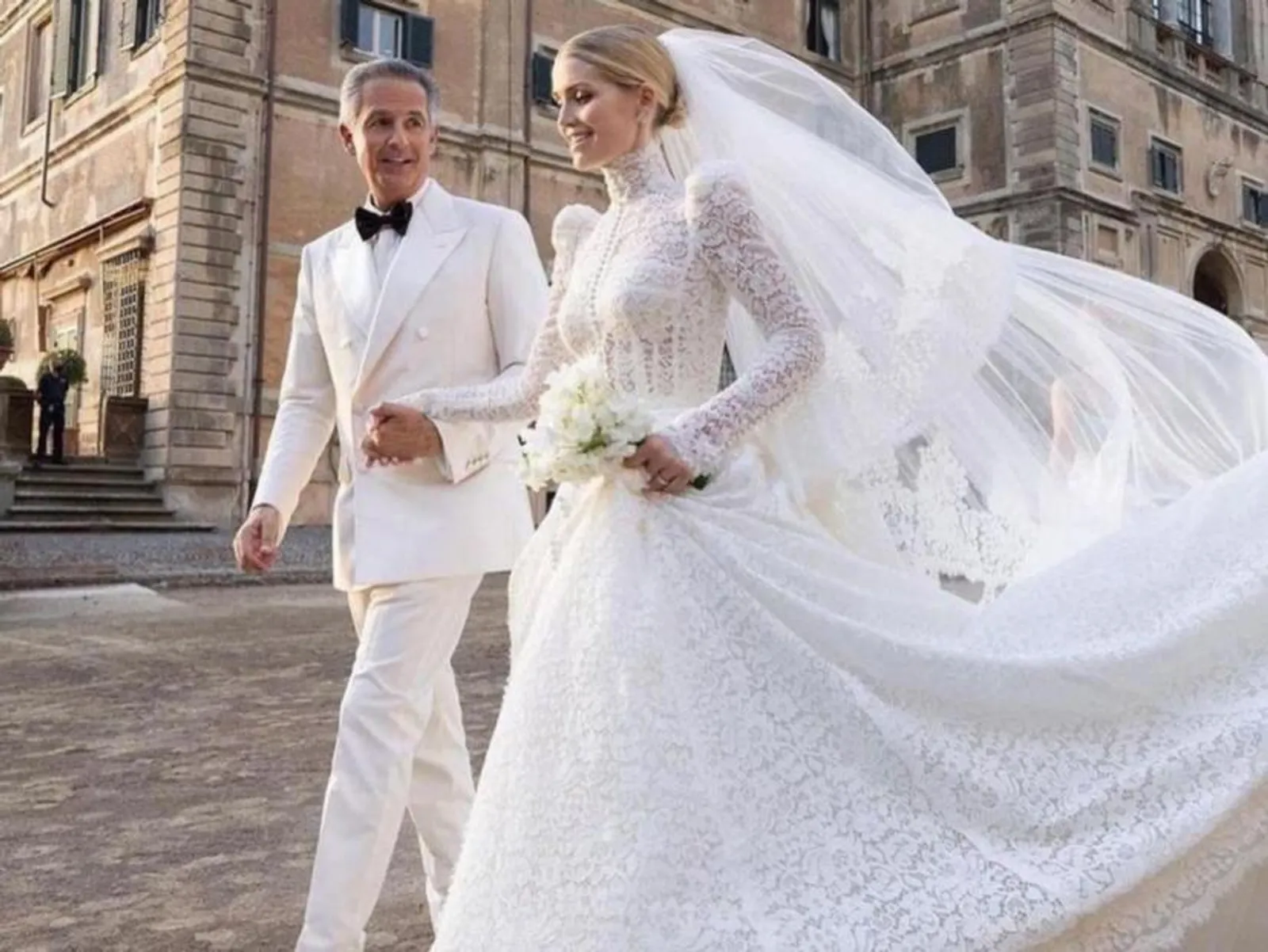 Intip Gaun Mewah Keponakan Putri Diana Diana yang Baru Menikah