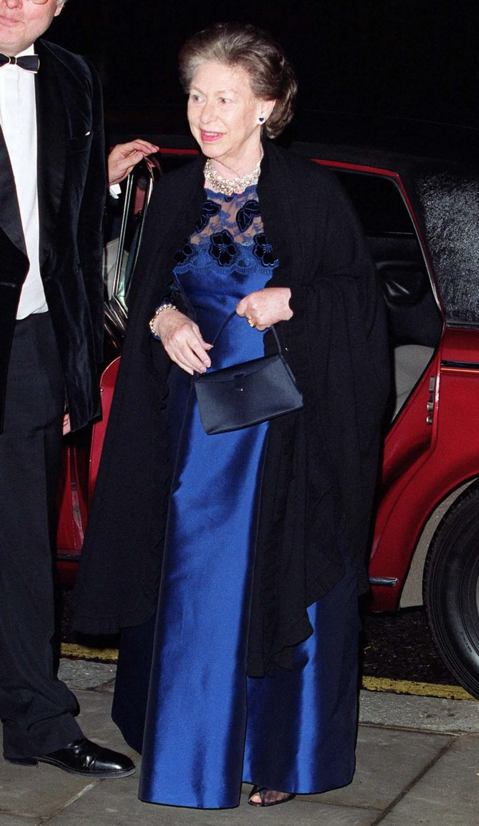 10 Gaya Princess Margaret dari Royal Family yang Mewah