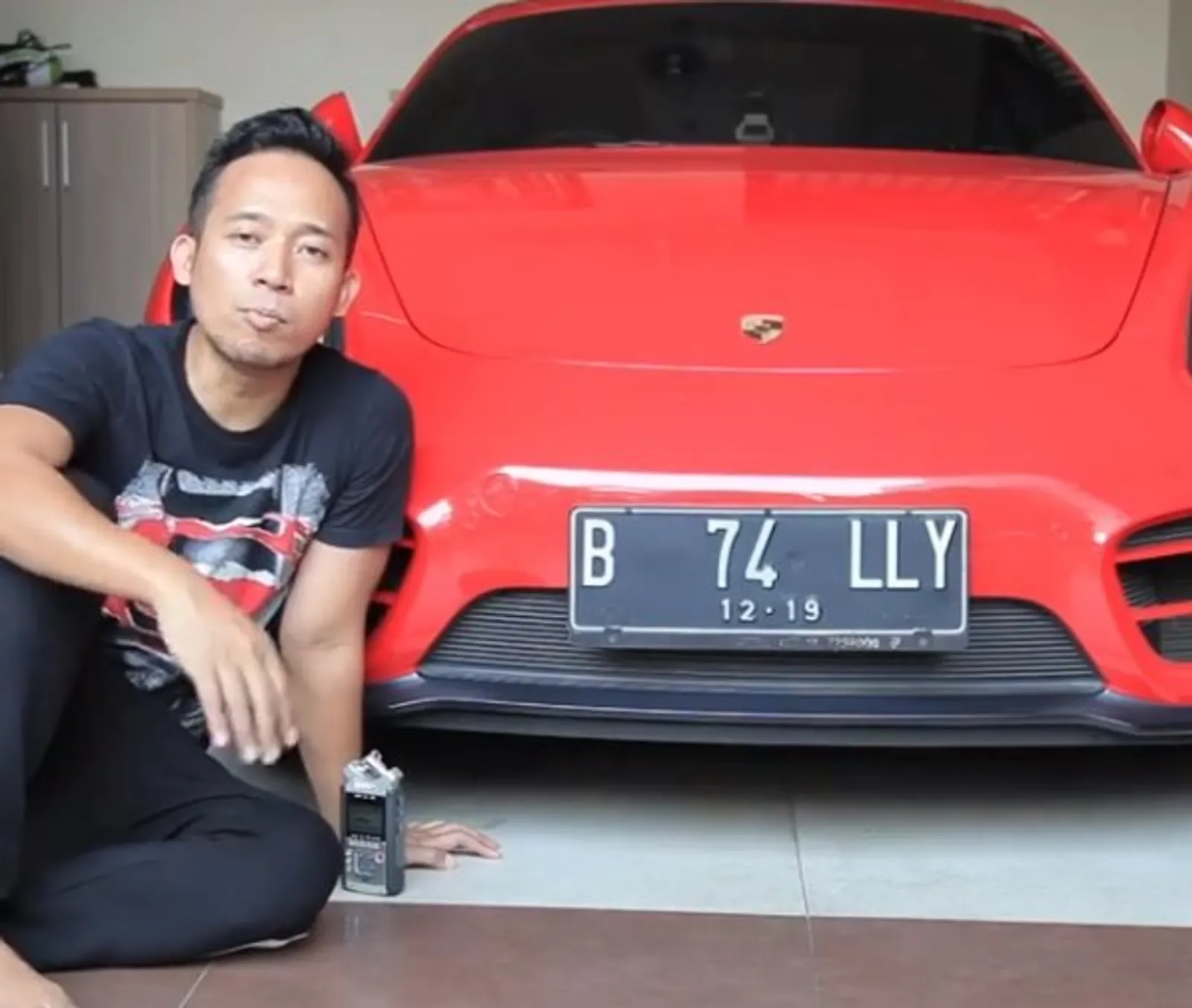 Punya Hobi Mahal, ini 8 Artis Indonesia yang Koleksi Supercar