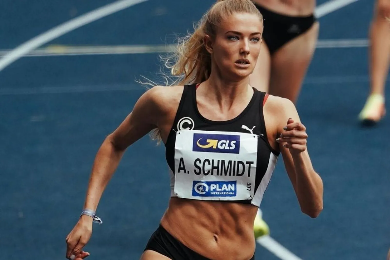 7 Pesona Alica Schmidt, Atlet Jerman yang Sukses Mencuri Perhatian