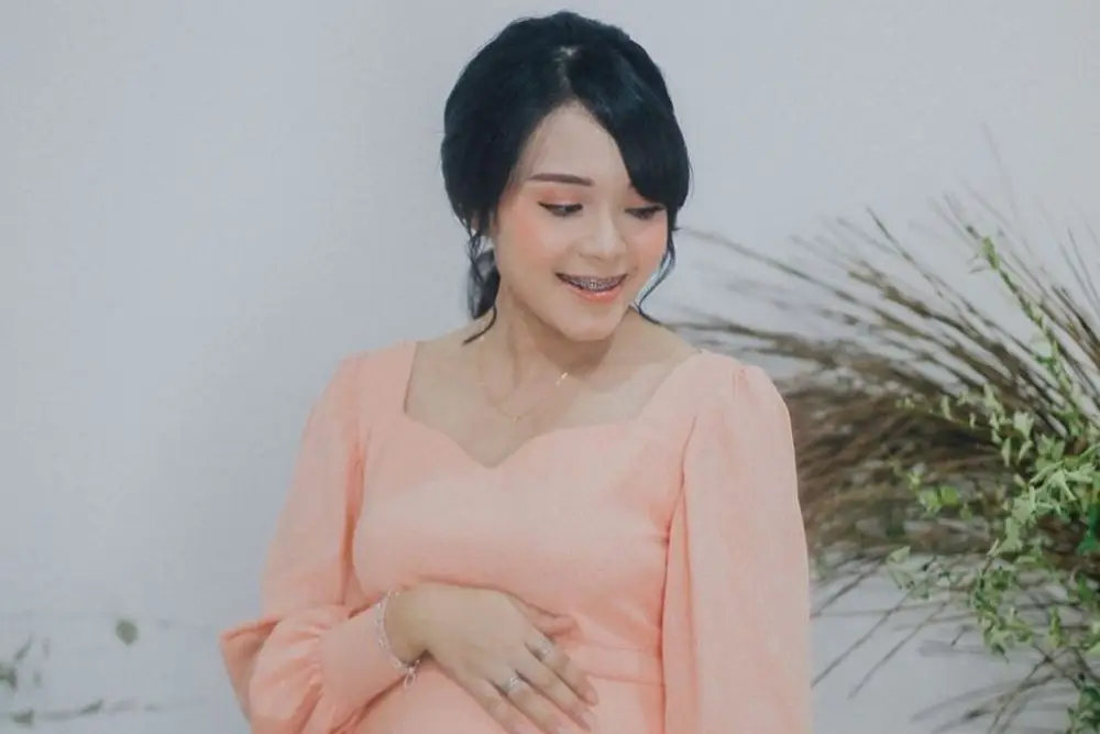 Intip 7 Pesona Fati Indraloka, Istri Babe Cabita yang Manis