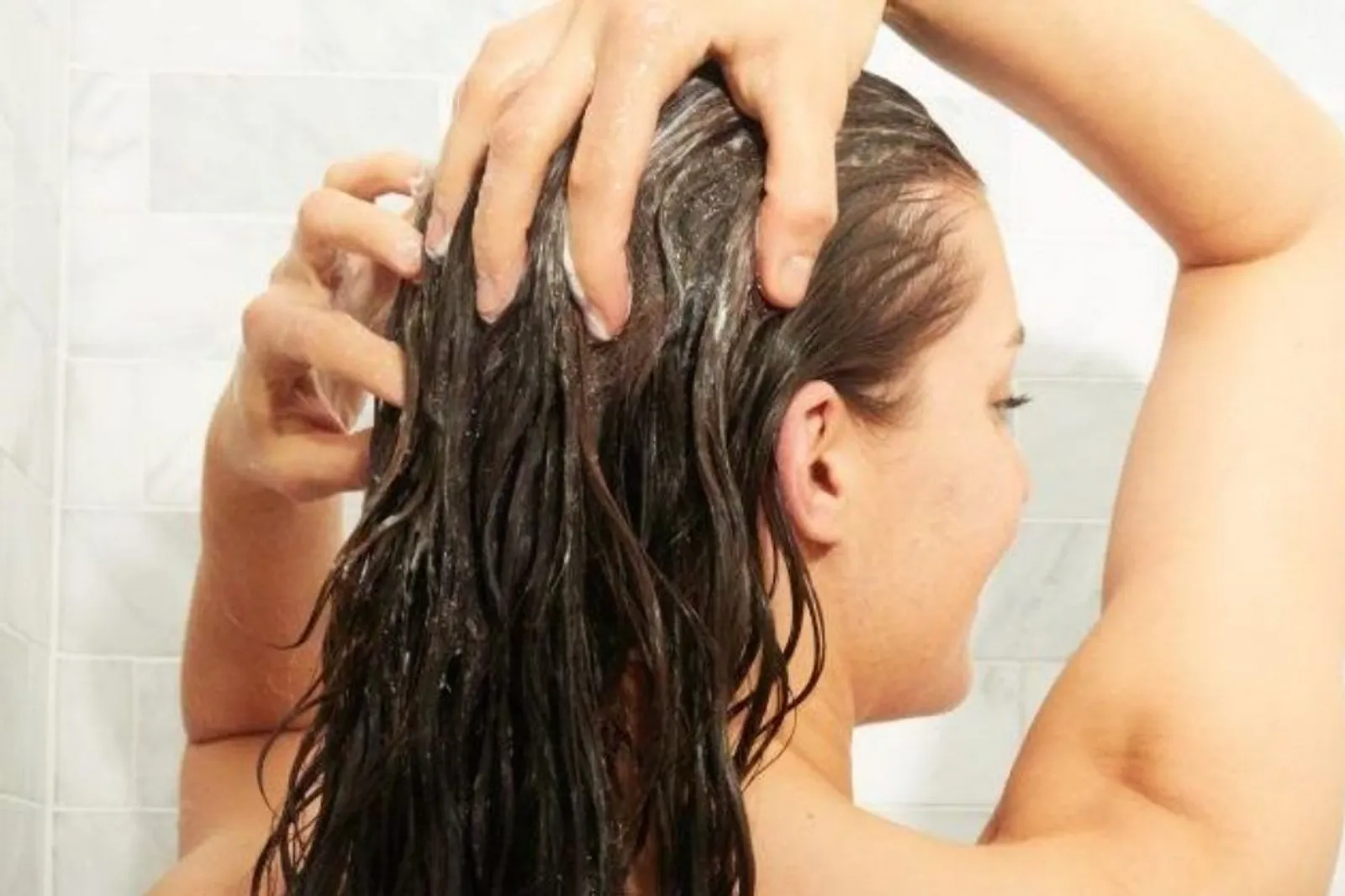 11 Cara Menghilangkan Kutu Rambut Paling Umum 