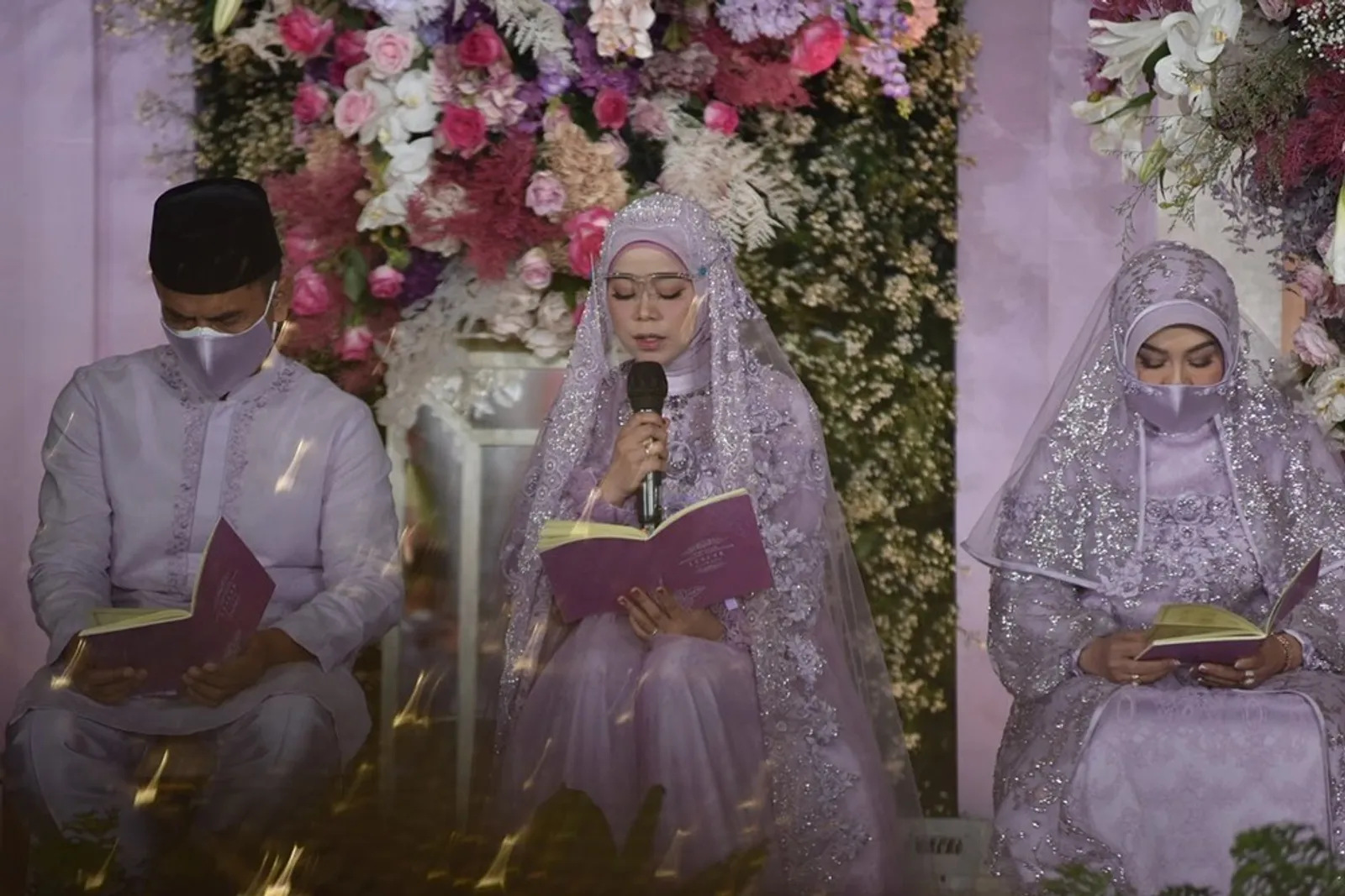 Sakral nan Haru, 10 Momen Pengajian Lesti & Rizky Billar Jelang Nikah