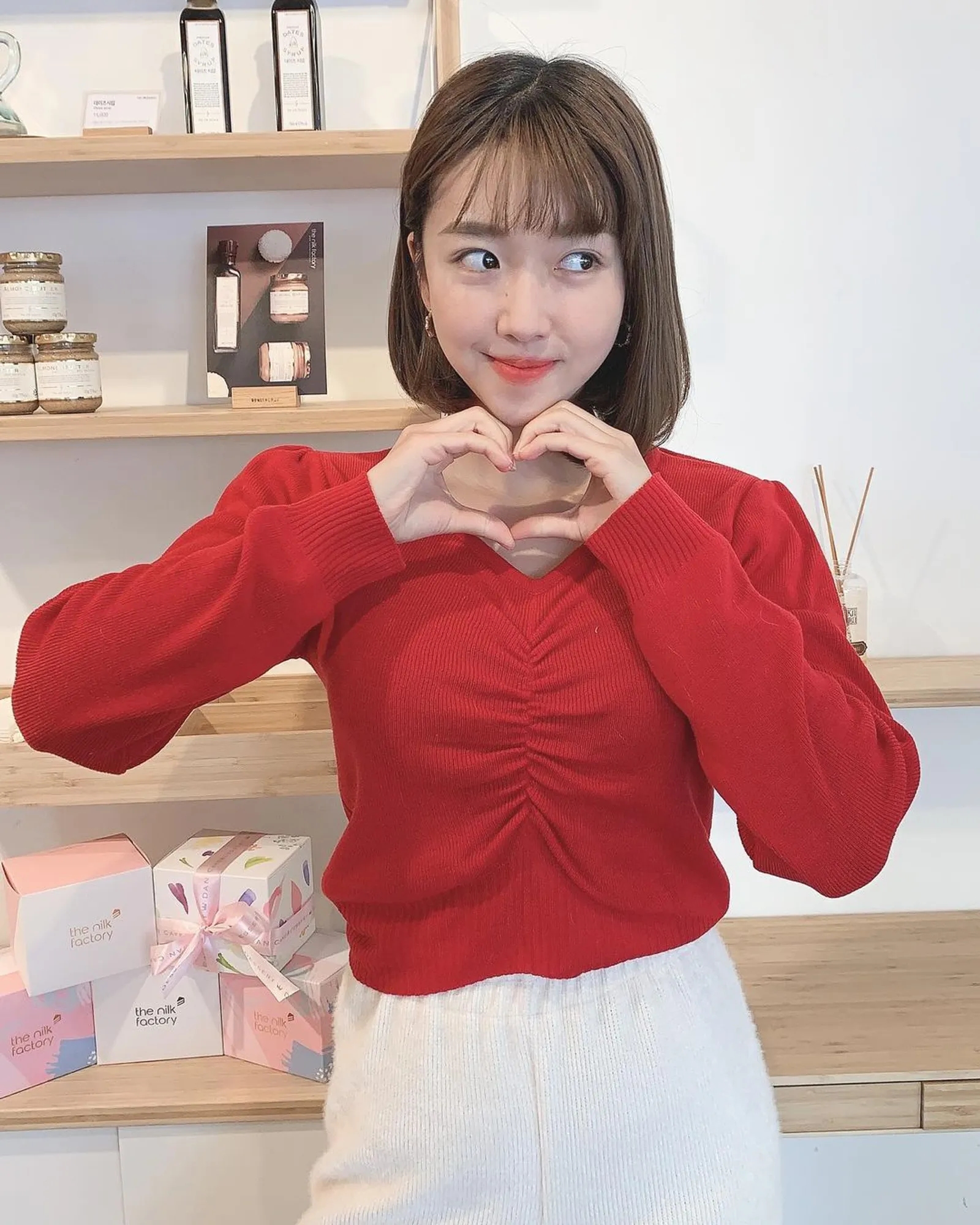 Gaya Sunny Dahye, YouTuber Kontroversial yang Bikin Warganet Geram