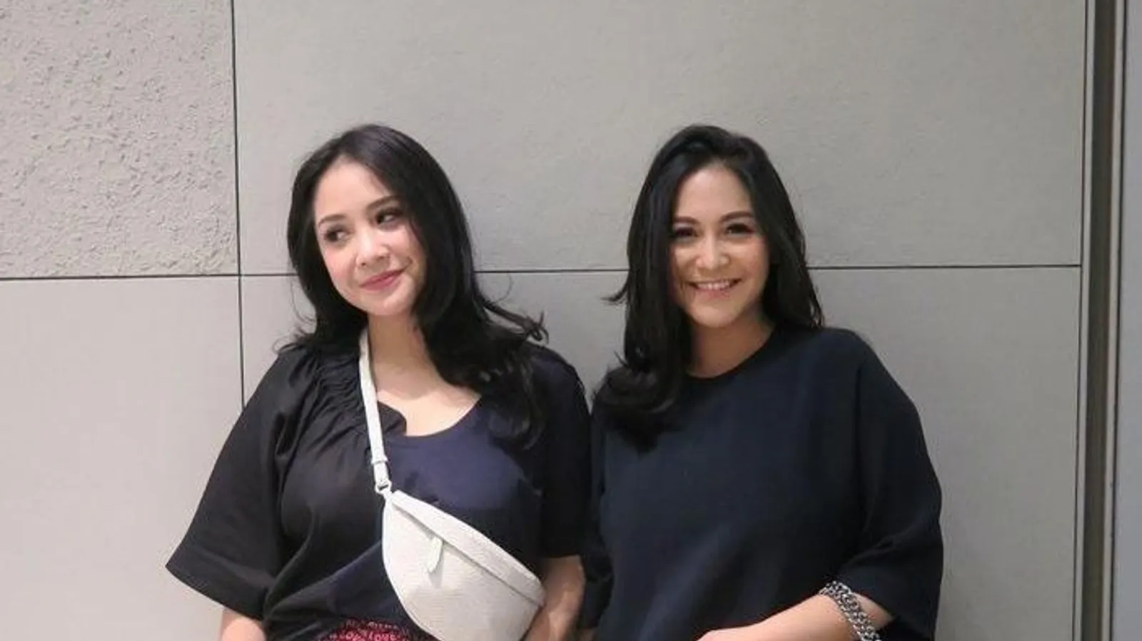 Dua Bersaudara, 10 Kakak Beradik Artis Perempuan Ini Dikenal Kompak