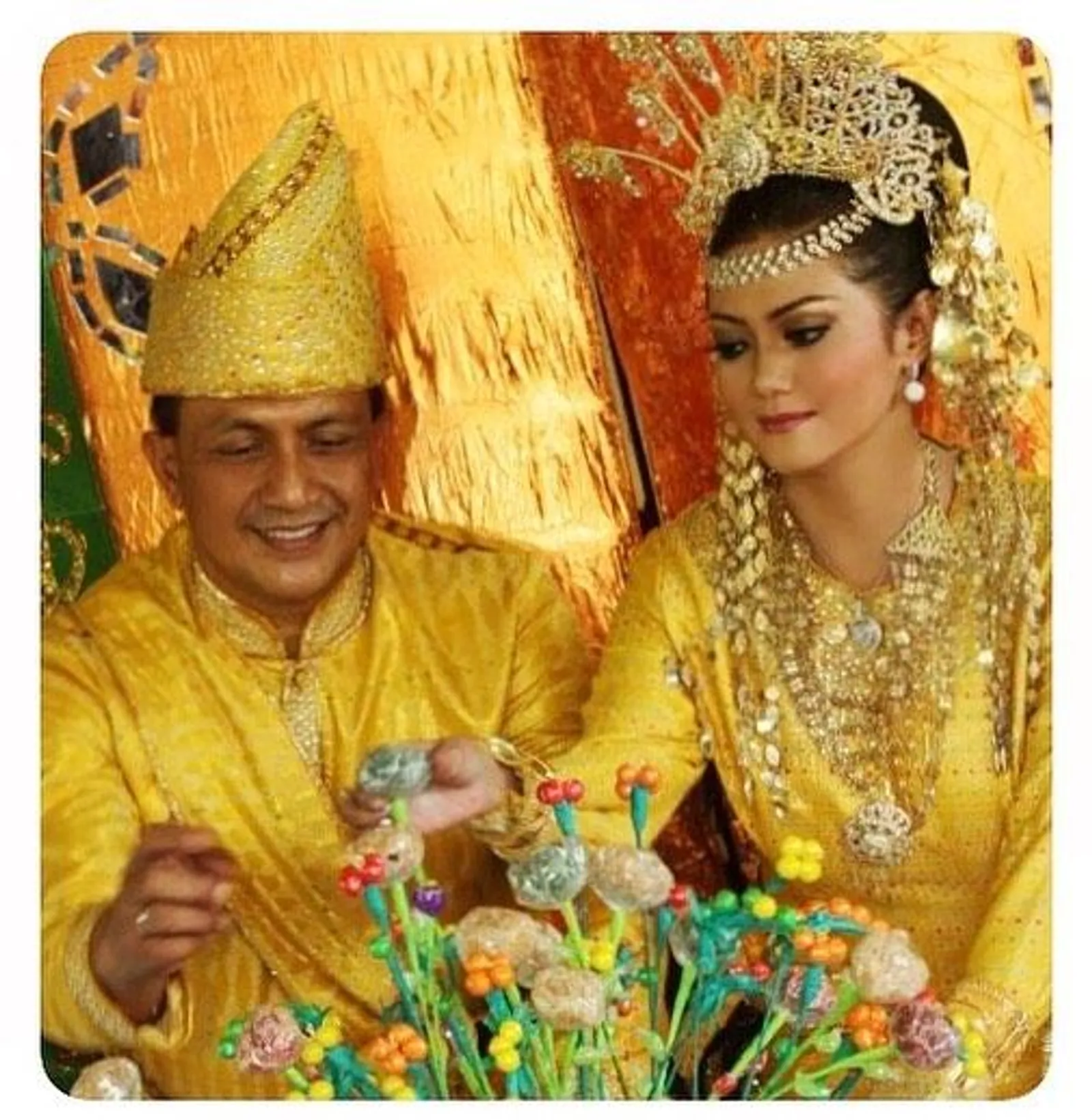 10 Foto Jadul Pernikahan Artis Indonesia, Ada yang Dipisahkan Maut