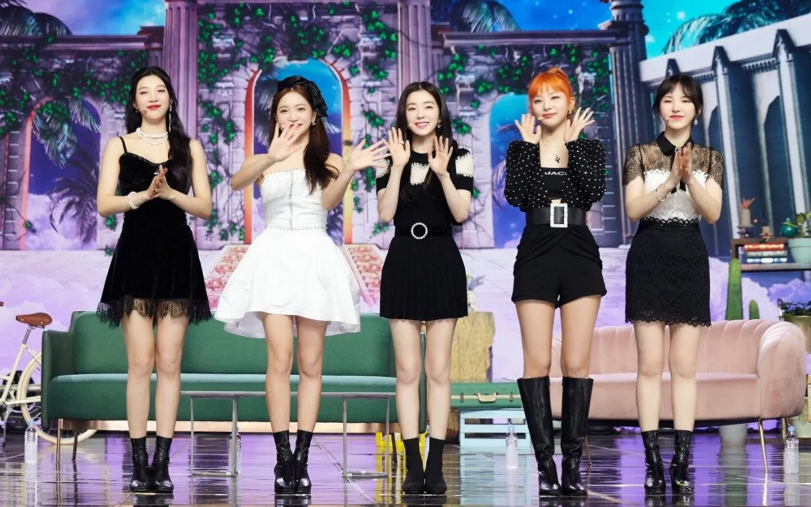 Comeback, Deretan Pakaian Panggung Red Velvet Tuai Komentar Penggemar