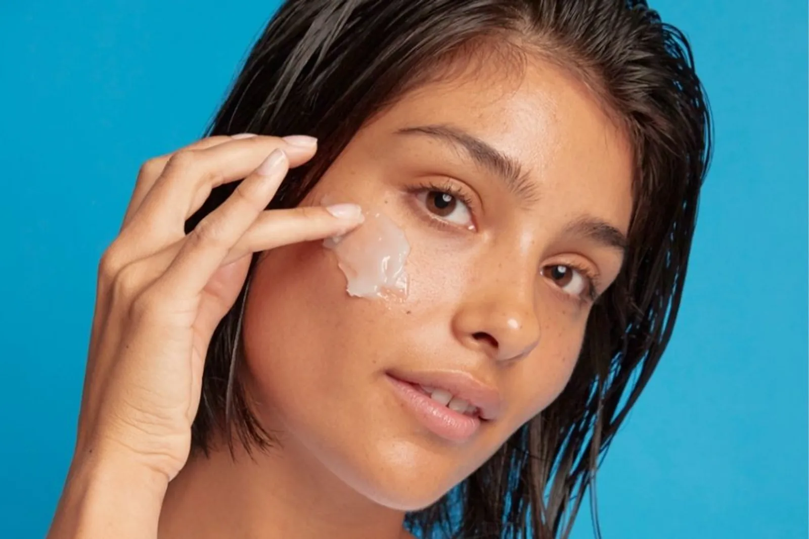 5 Tips Double Cleansing Untuk Kulit Berjerawat 