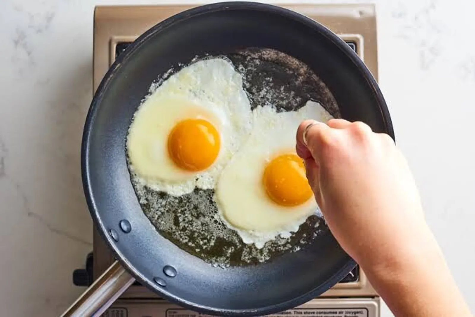 Resep Memasak Telur Ceplok Pedas Manis yang Simpel dan Sederhana 