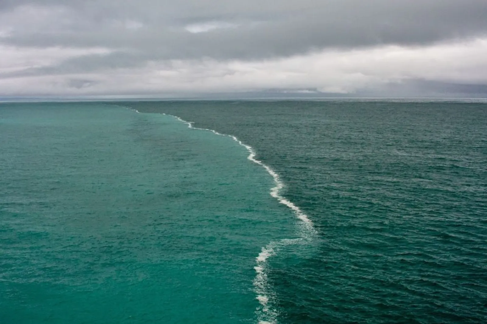 10 Lanskap Laut Paling Unik di Dunia, Menciptakan Ilusi Optik