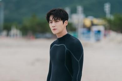 Selalu Trending, 6 Karakter Kim Seon Ho Mencuri Hati