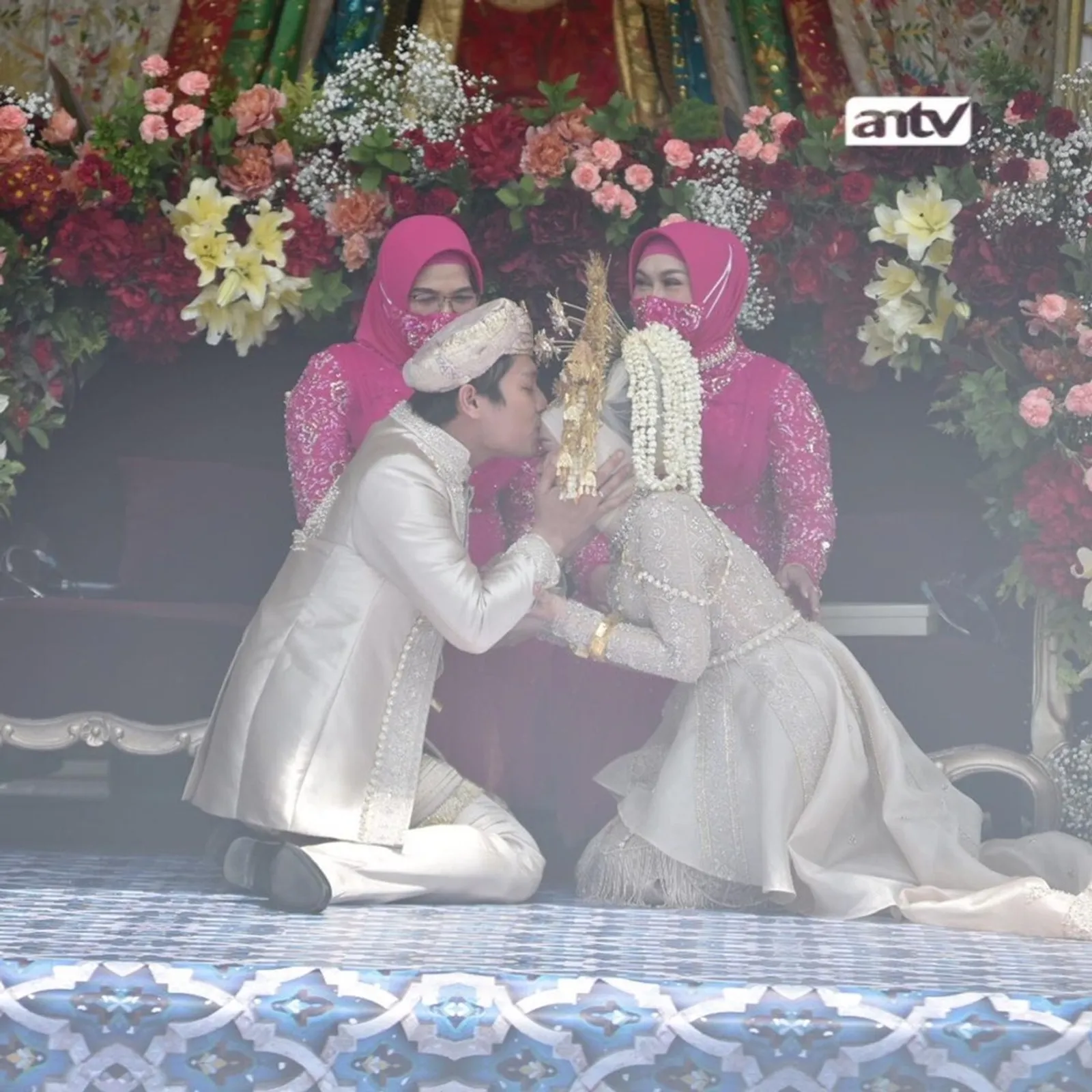 10 Momen Ngunduh Mantu Lesti dan Rizky Billar, Kental Adat Minang!