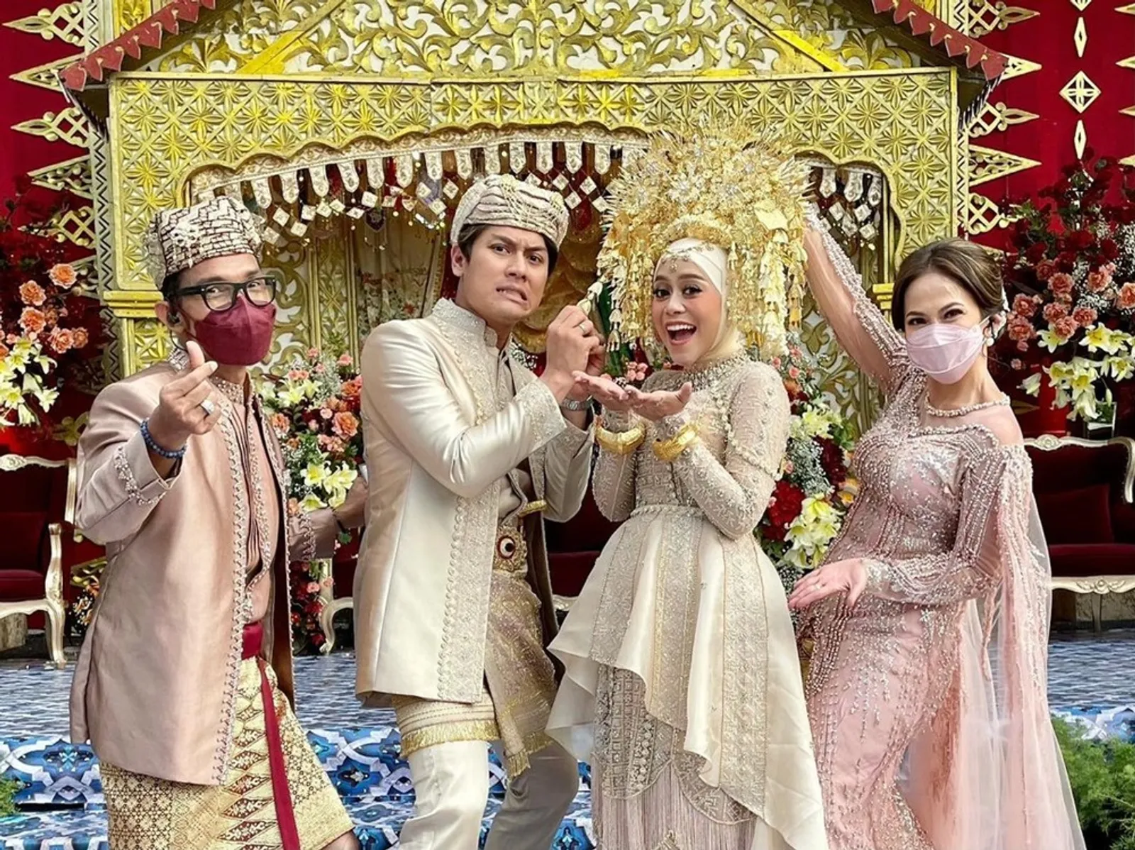 Bersahabat, 7 Seleb Ini Hadiri Ngunduh Mantu Lesti dan Rizky Billar