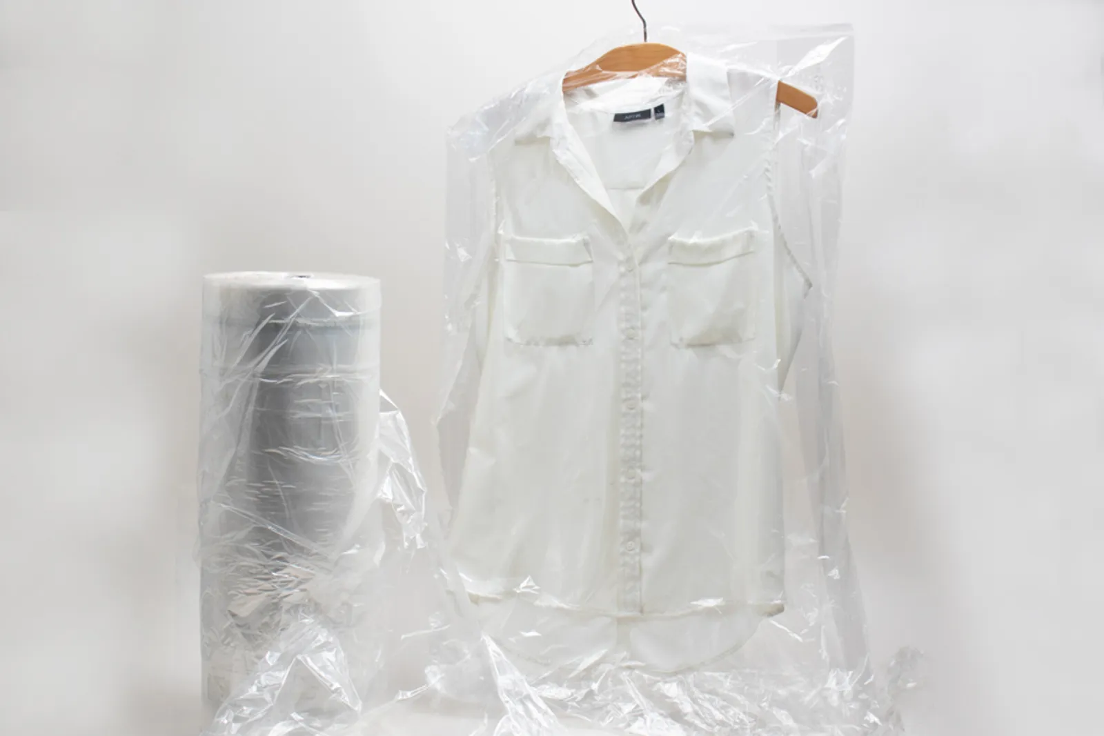 Tips & Trik Merawat Baju Putih Supaya Lebih Awet dan Tahan Lama