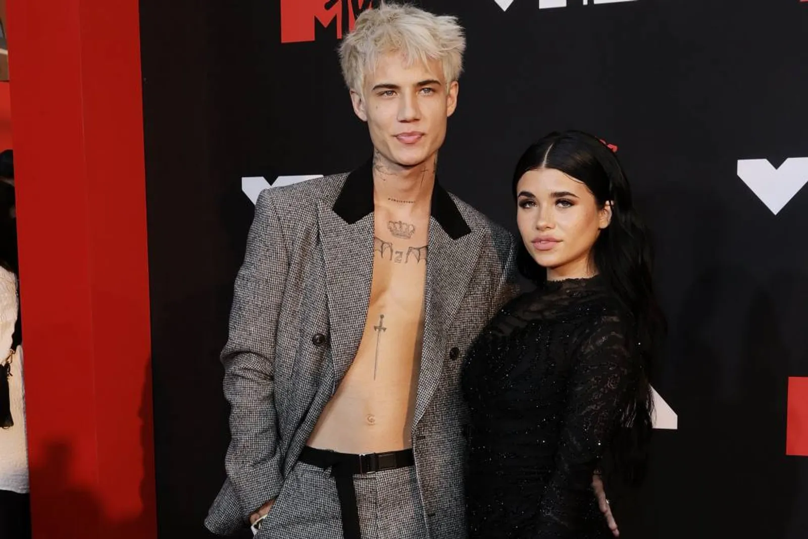 Mesra Banget! 7 Pasangan Artis yang Hadir di MTV VMA 2021
