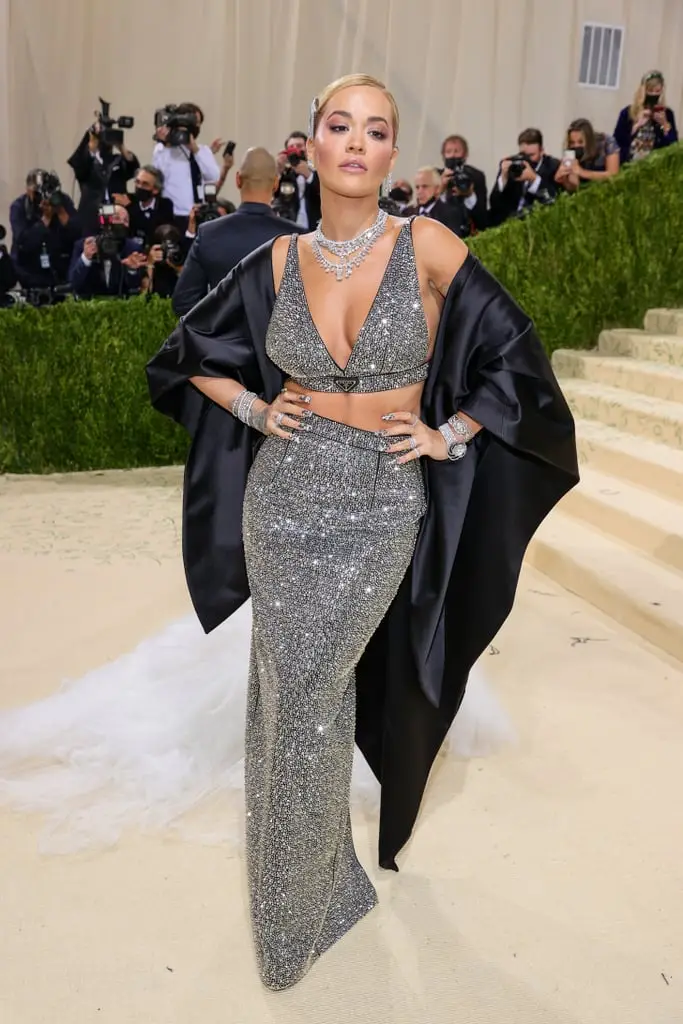 Deretan Gaya Seleb yang Hadiri Met Gala 2021, Outfit Cerminan Amerika