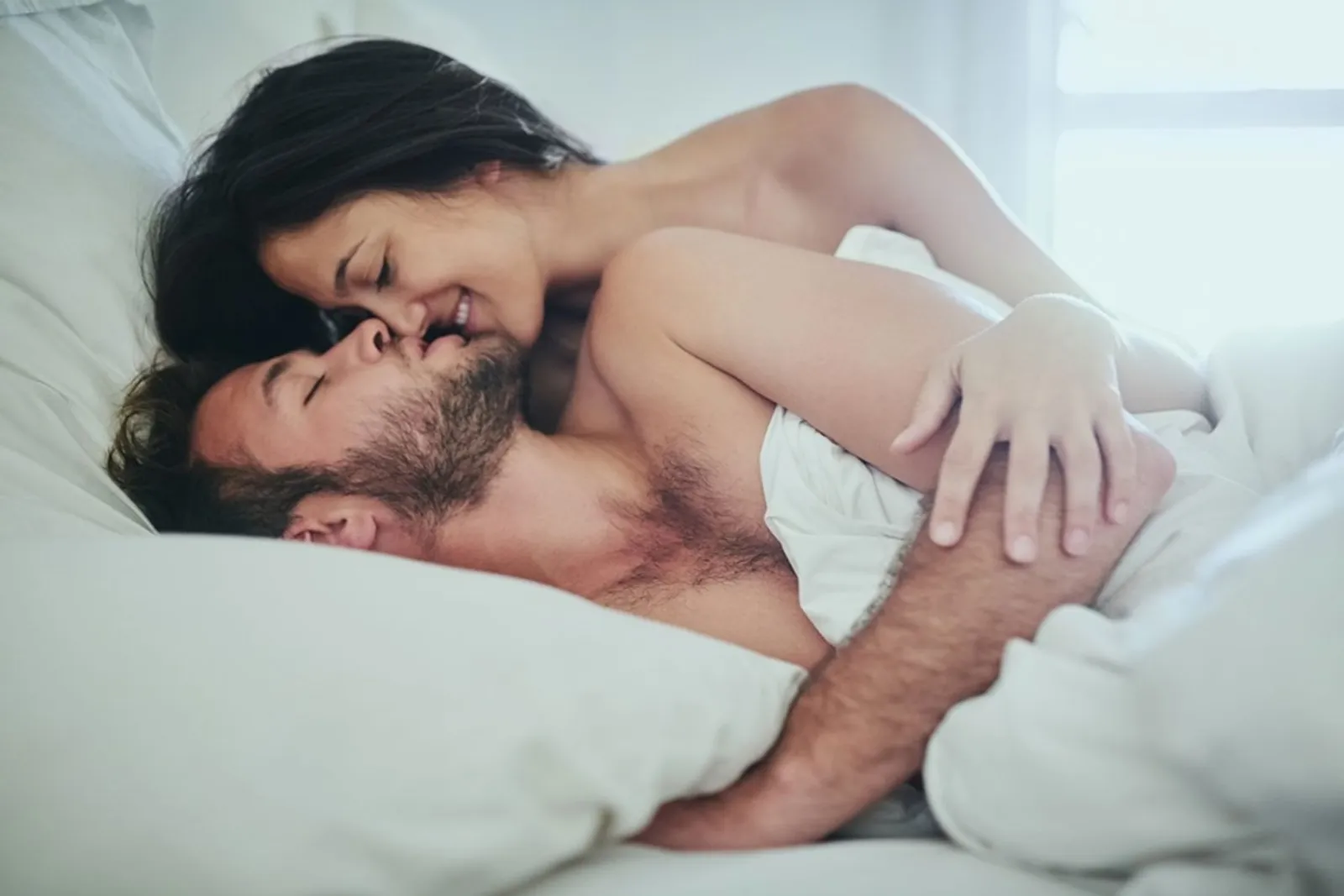 Ini 7 Gaya Ciuman Sebelum Memulai Seks, Bikin Bergairah!