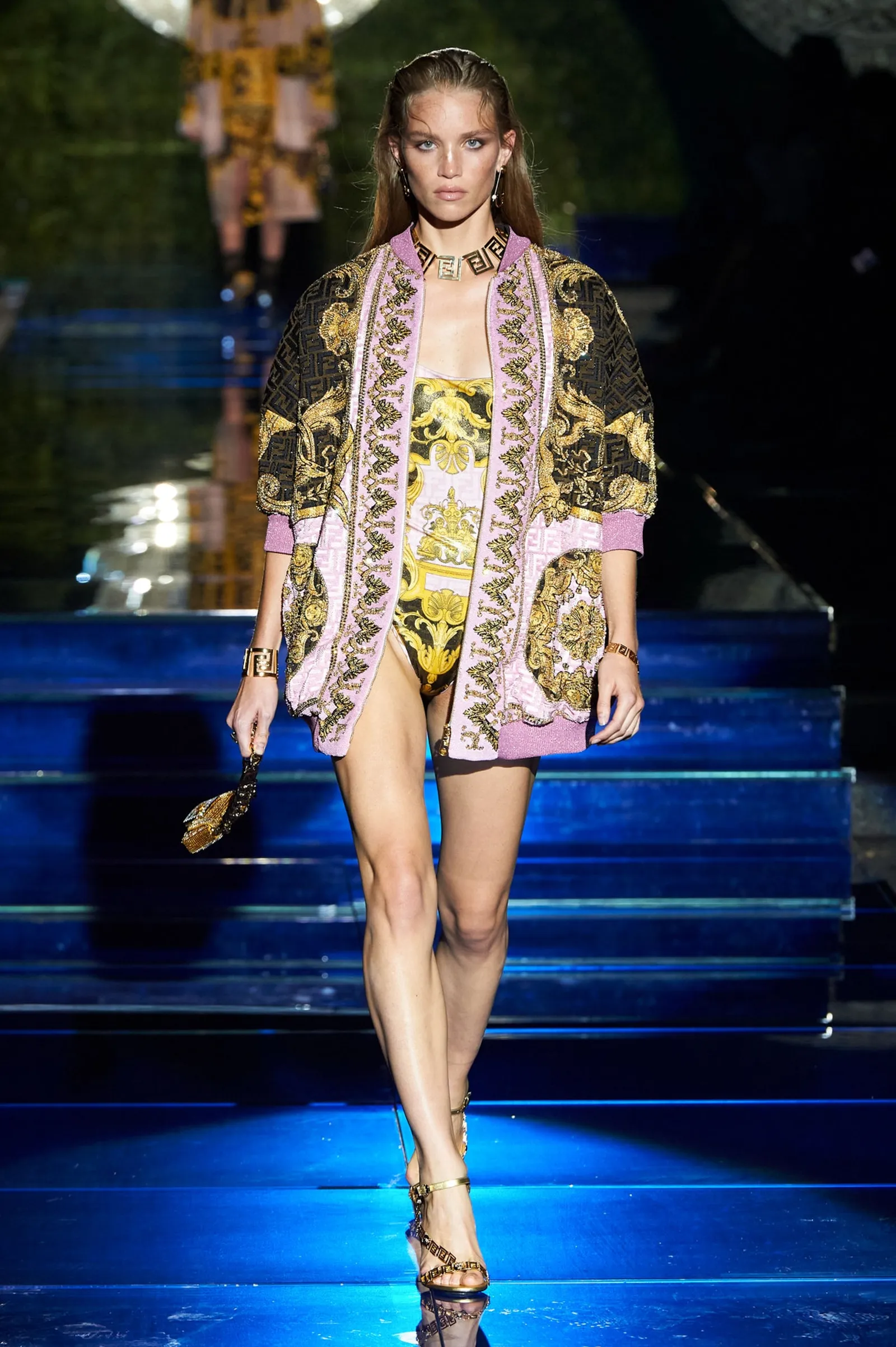 Fendace, Kolaborasi Ikonik Fendi dan Versace di Milan Fashion Week