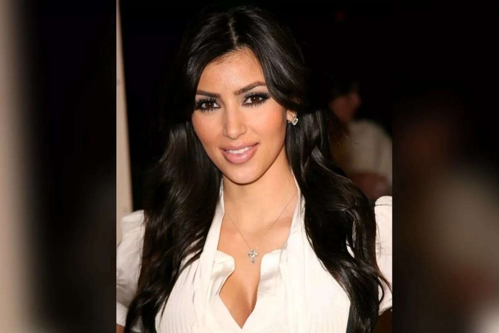 7 Gaya Riasan a la Kim Kardashian yang Bisa Ditiru