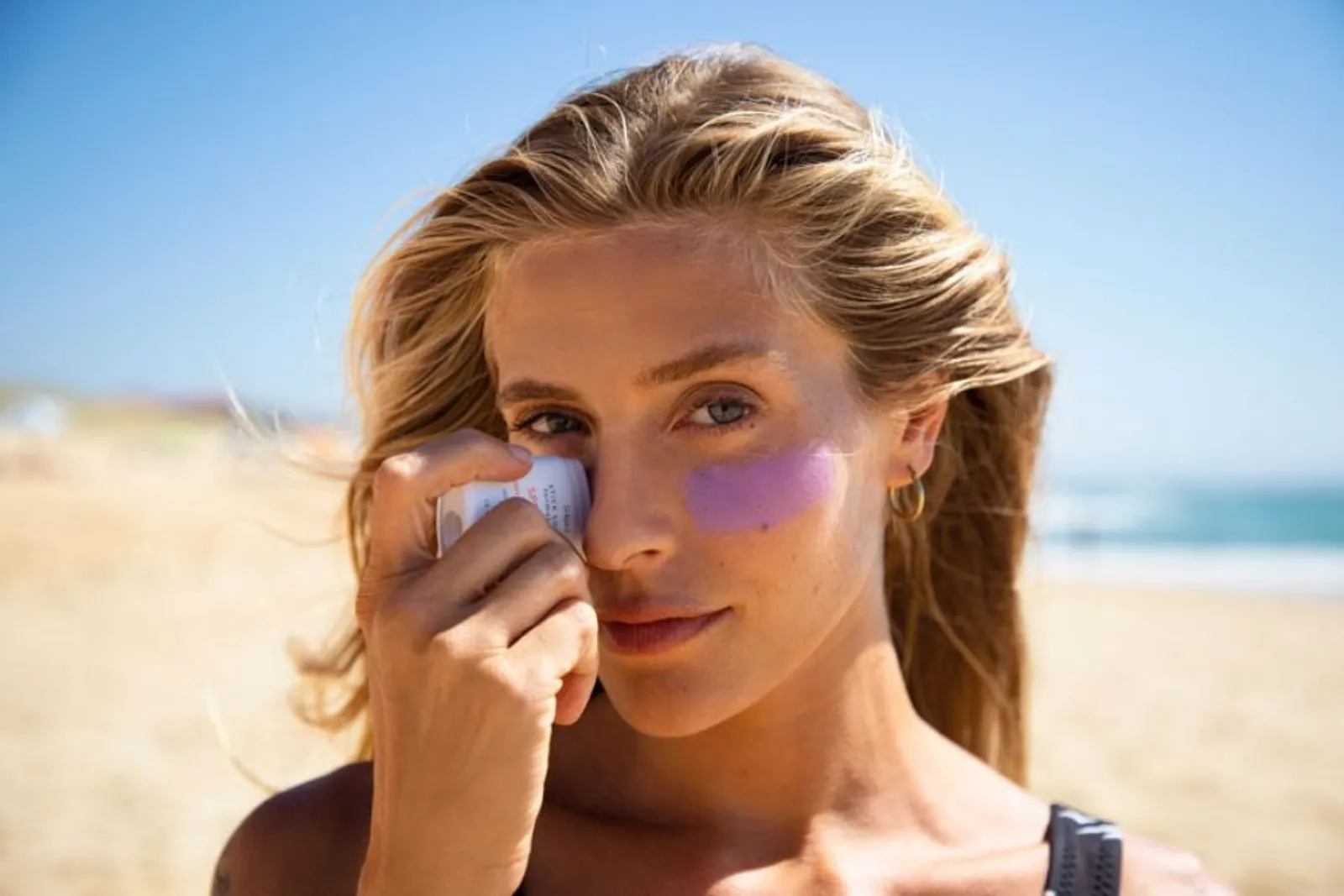 Begini Cara Reapply Sunscreen Ketika Menggunakan Makeup