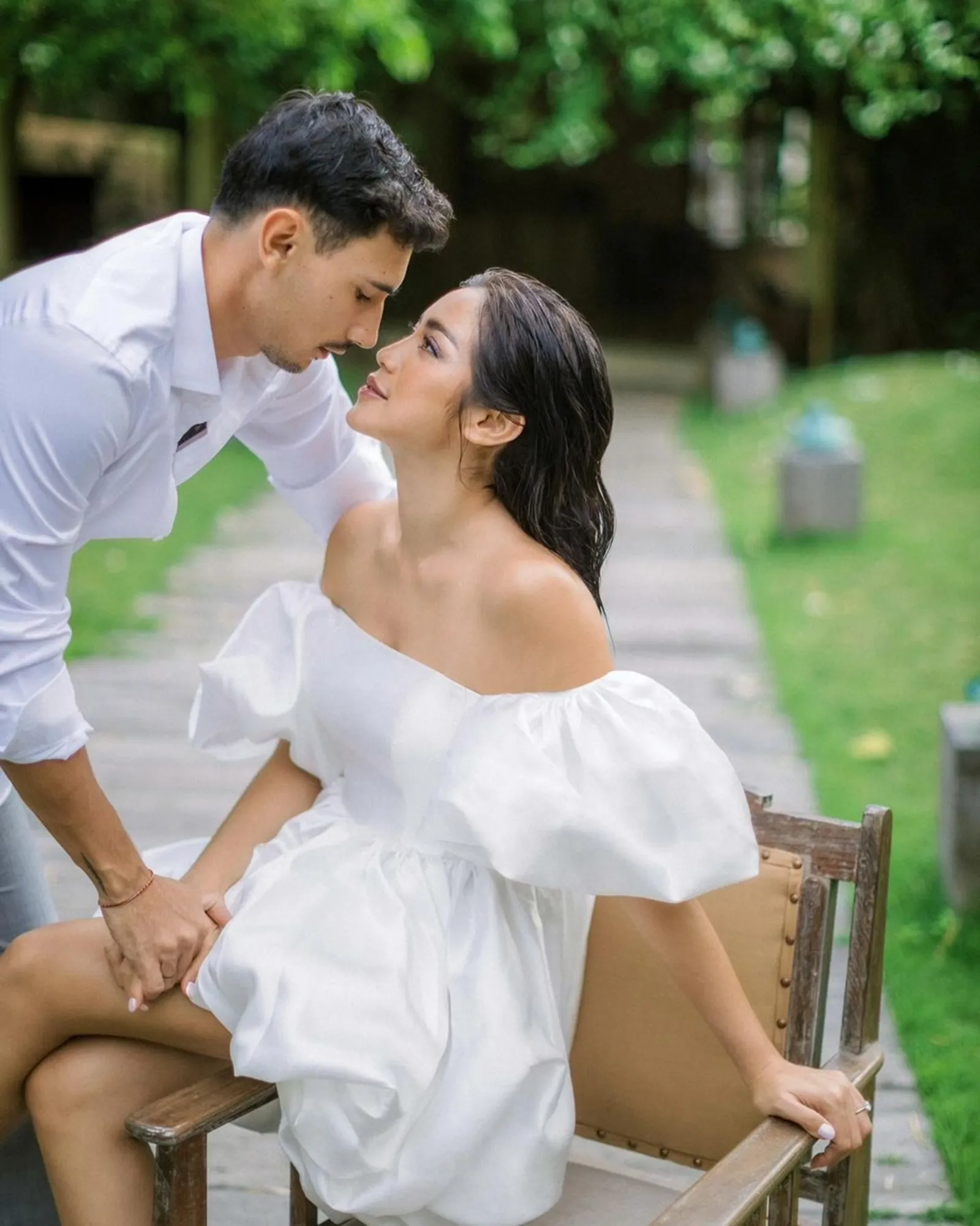 10 Foto Pre-Wedding Jessica Iskandar dan Vincent Verhaag, Intim Banget