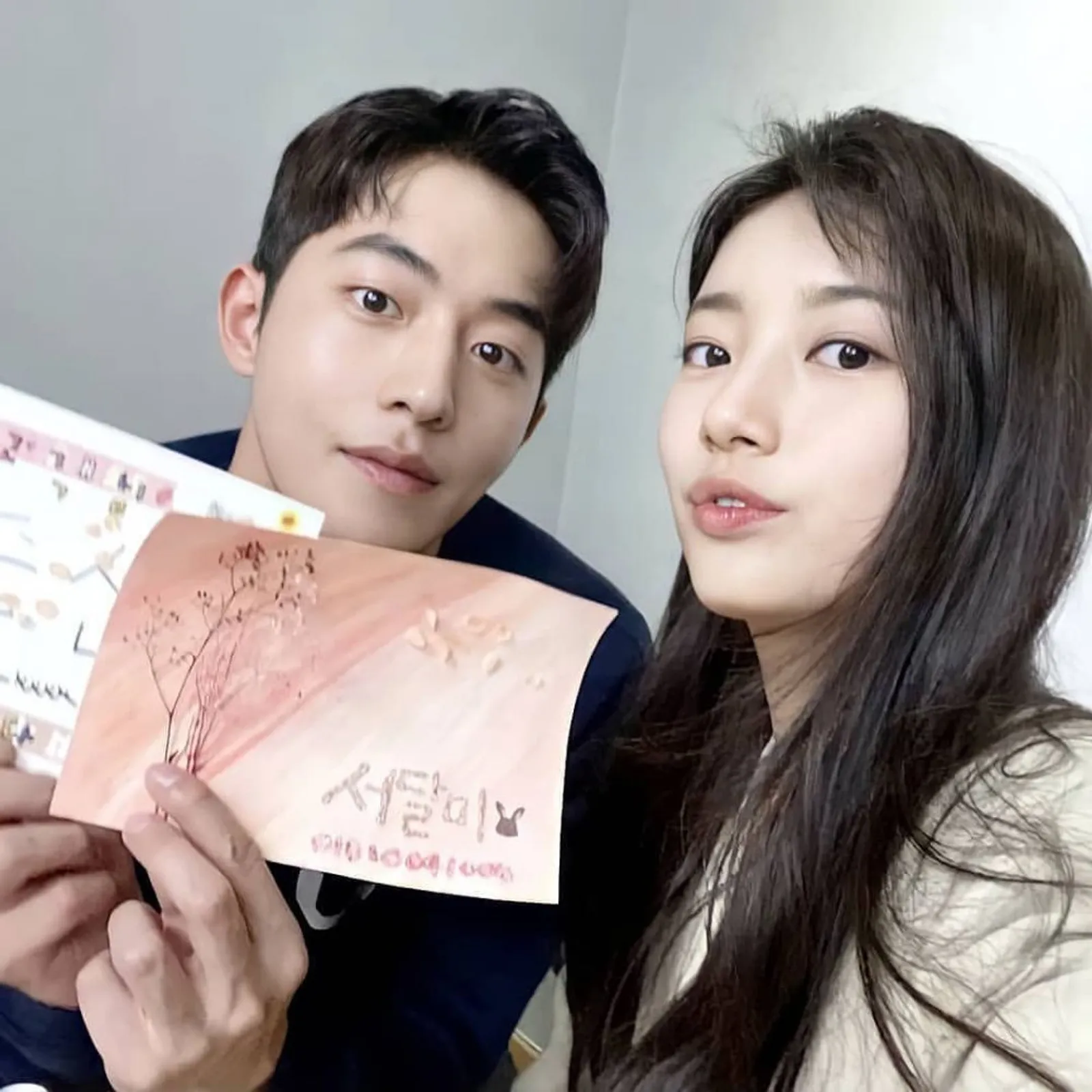 Berwajah Mirip, 5 Pasangan Artis Drama Korea Ini Didoakan Berjodoh