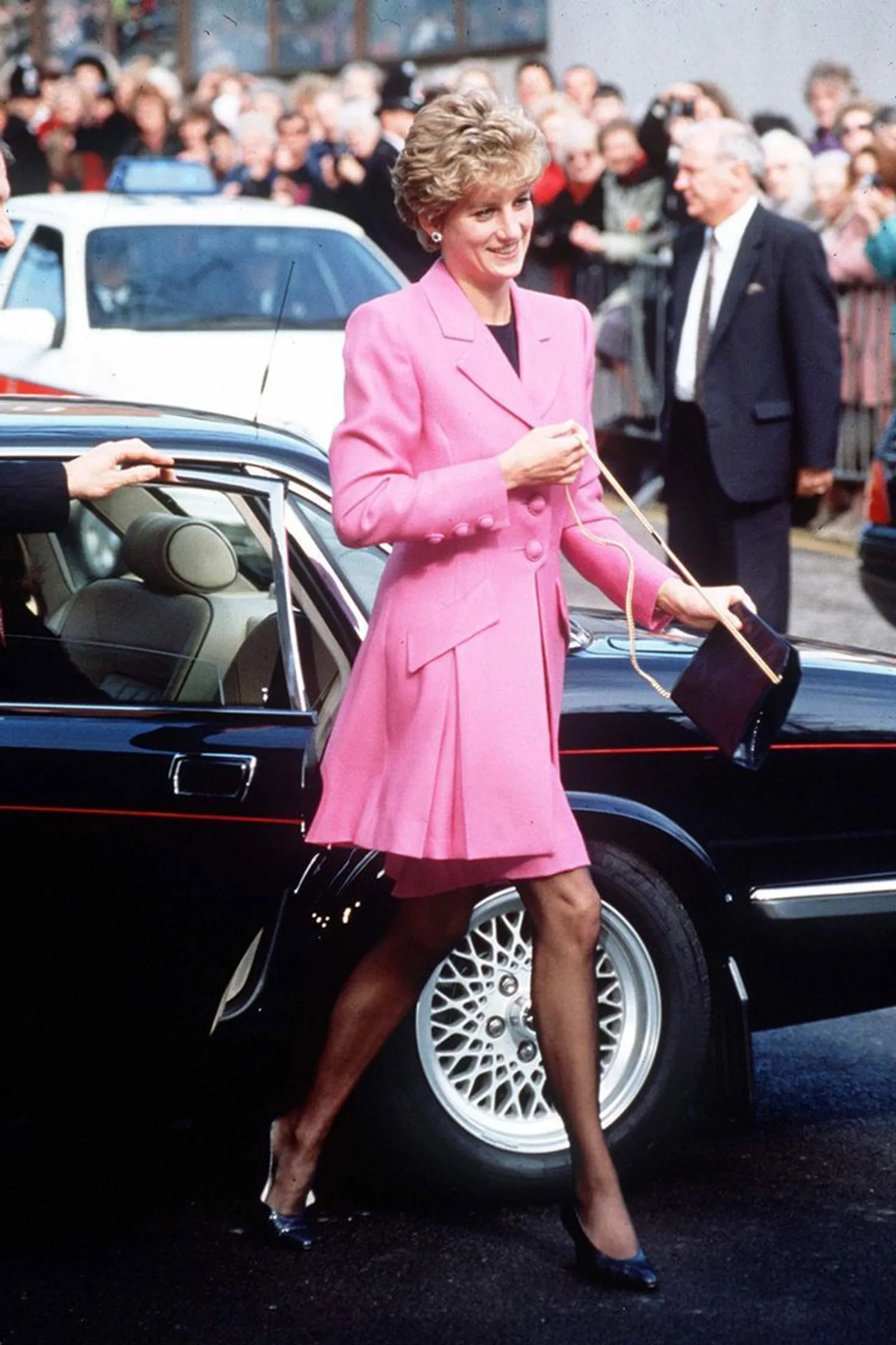 Deretan Busana Cerah Putri Diana Paling Ikonik yang Jadi Tren Fashion!