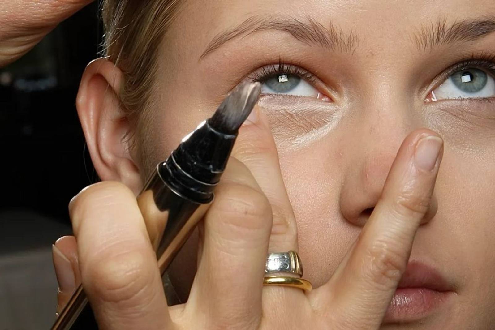 Ini Brush Makeup yang Wajib Dimiliki oleh Pemula