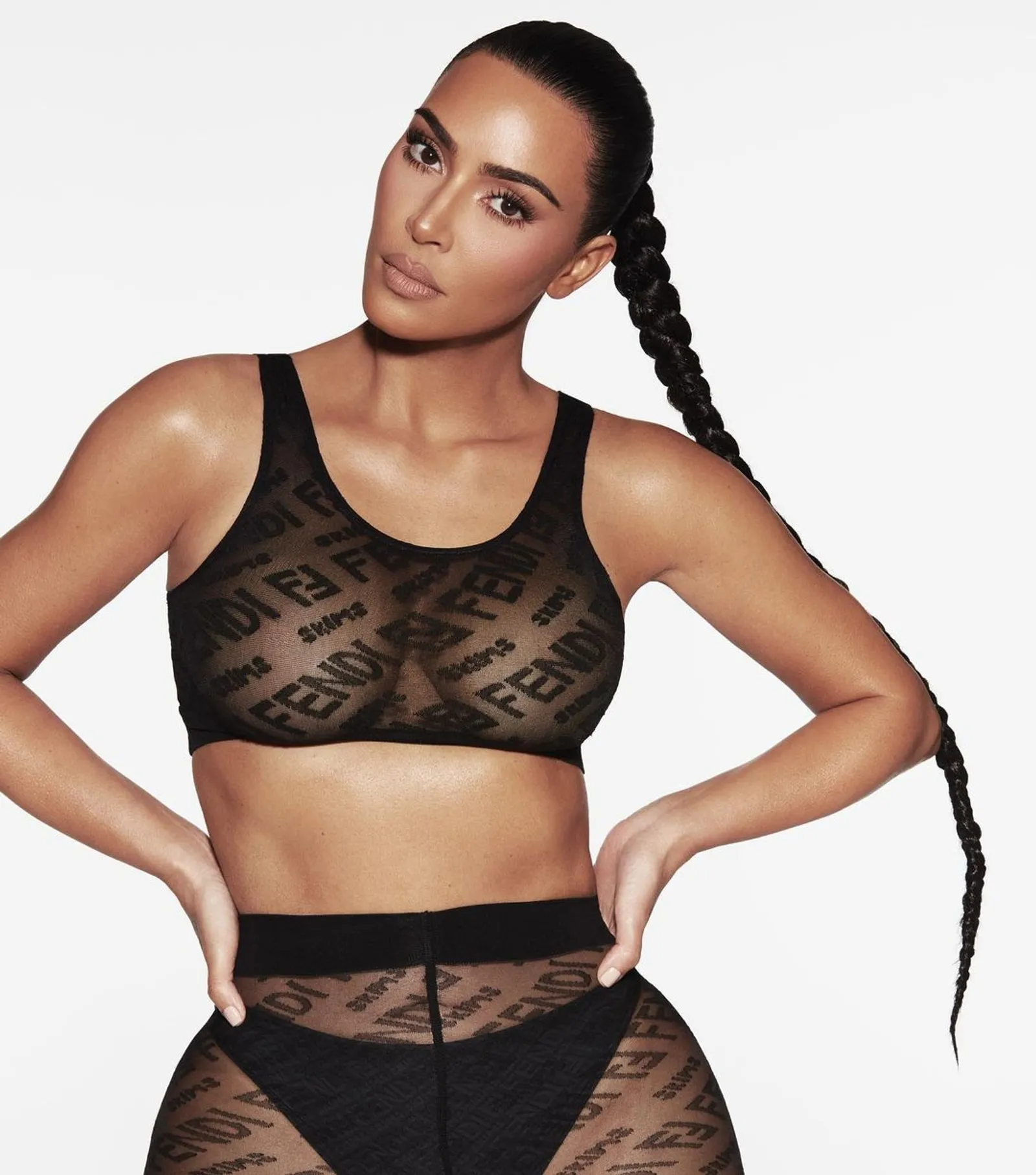 Kelewat Seksi! Intip Koleksi Kim Kardashian West dan FENDI