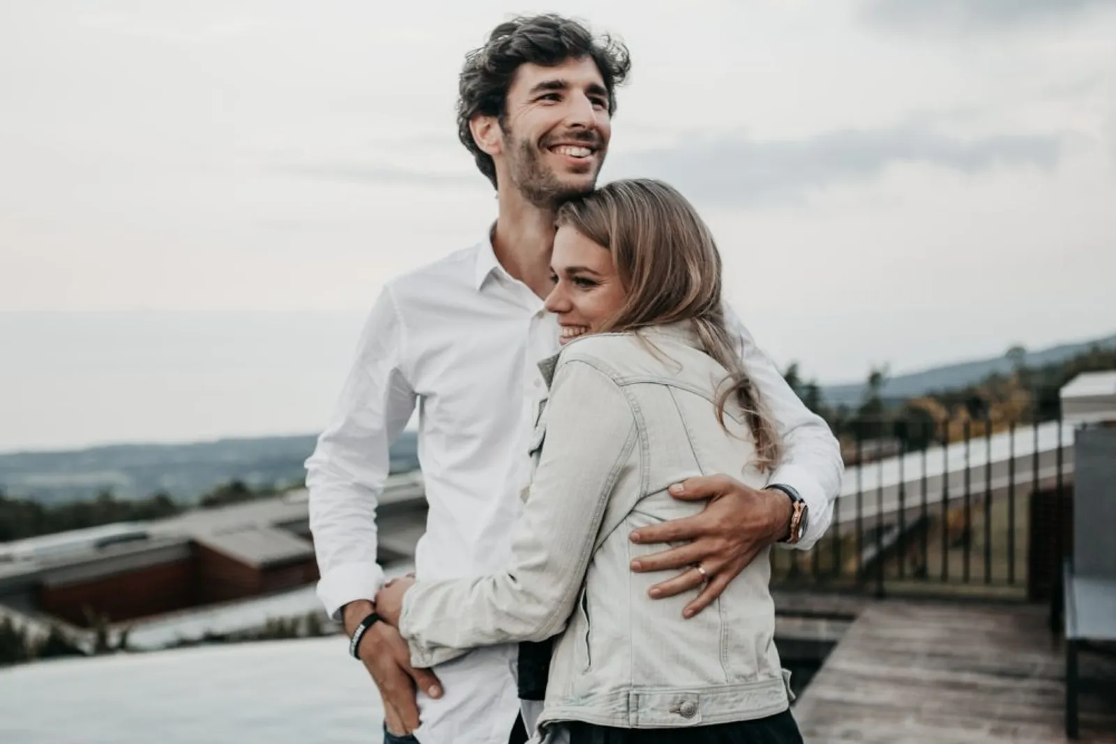 11 Ciri Suami yang Baik, Termasuk Pasangan Kamu Nggak?