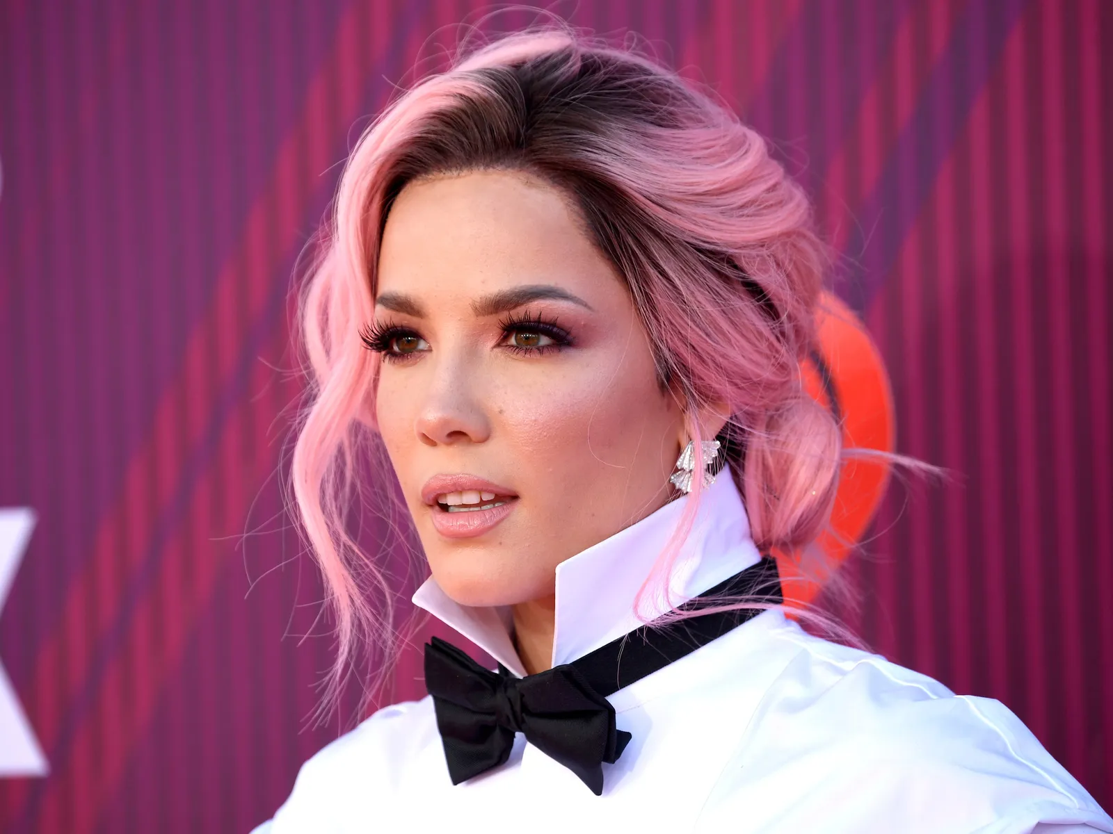 7 Inspirasi Warna Rambut Pink dari Para Seleb Hollywood