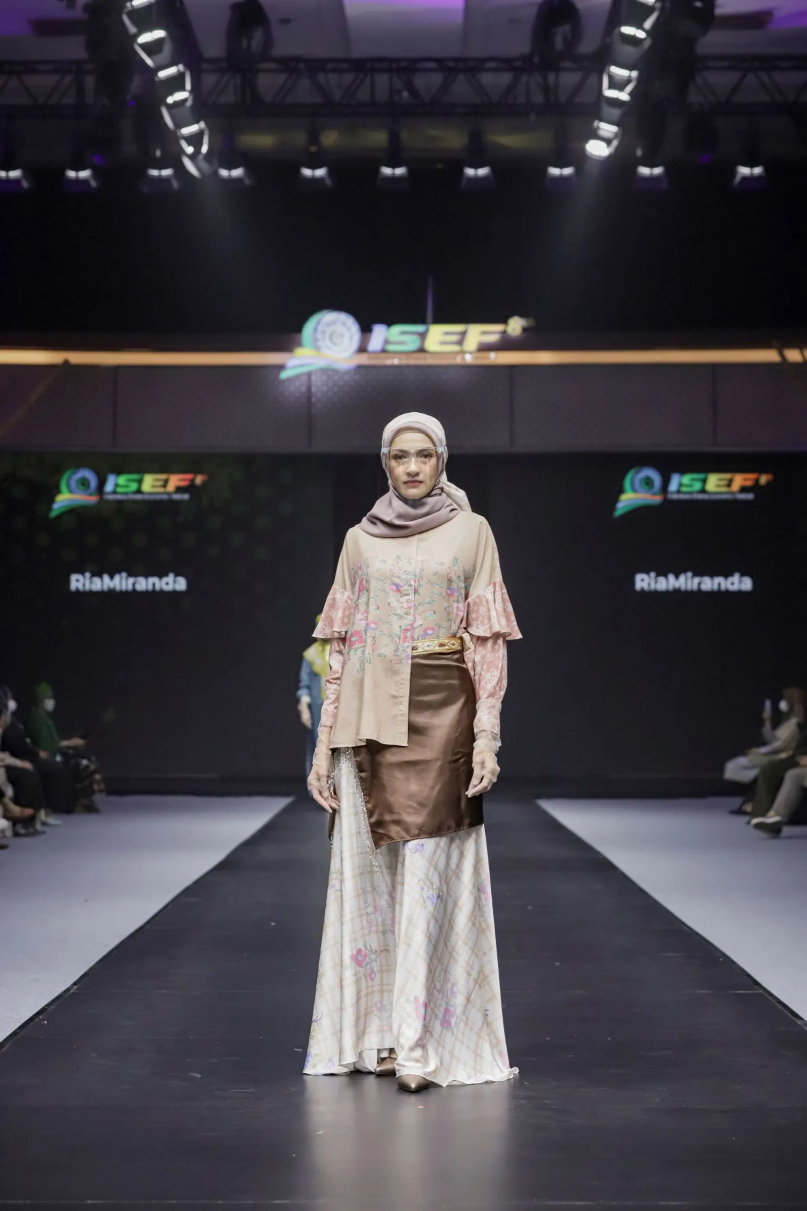 ISEF 2021 Hadirkan Sustainable Fashion Show dari 157 Desainer