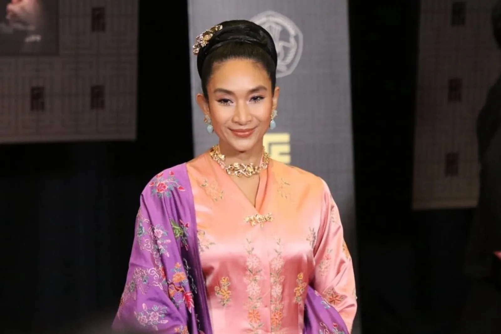 9 Penampilan Paling Menawan di Red Carpet Festival Film Indonesia 2021