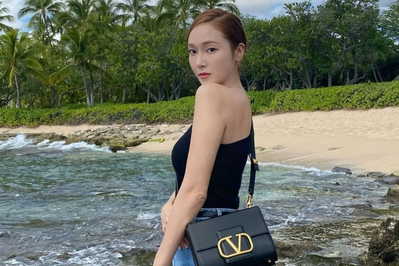 Viral Pamerkan Barang Branded, Intip Pesona 'Mahal' Jessica Jung