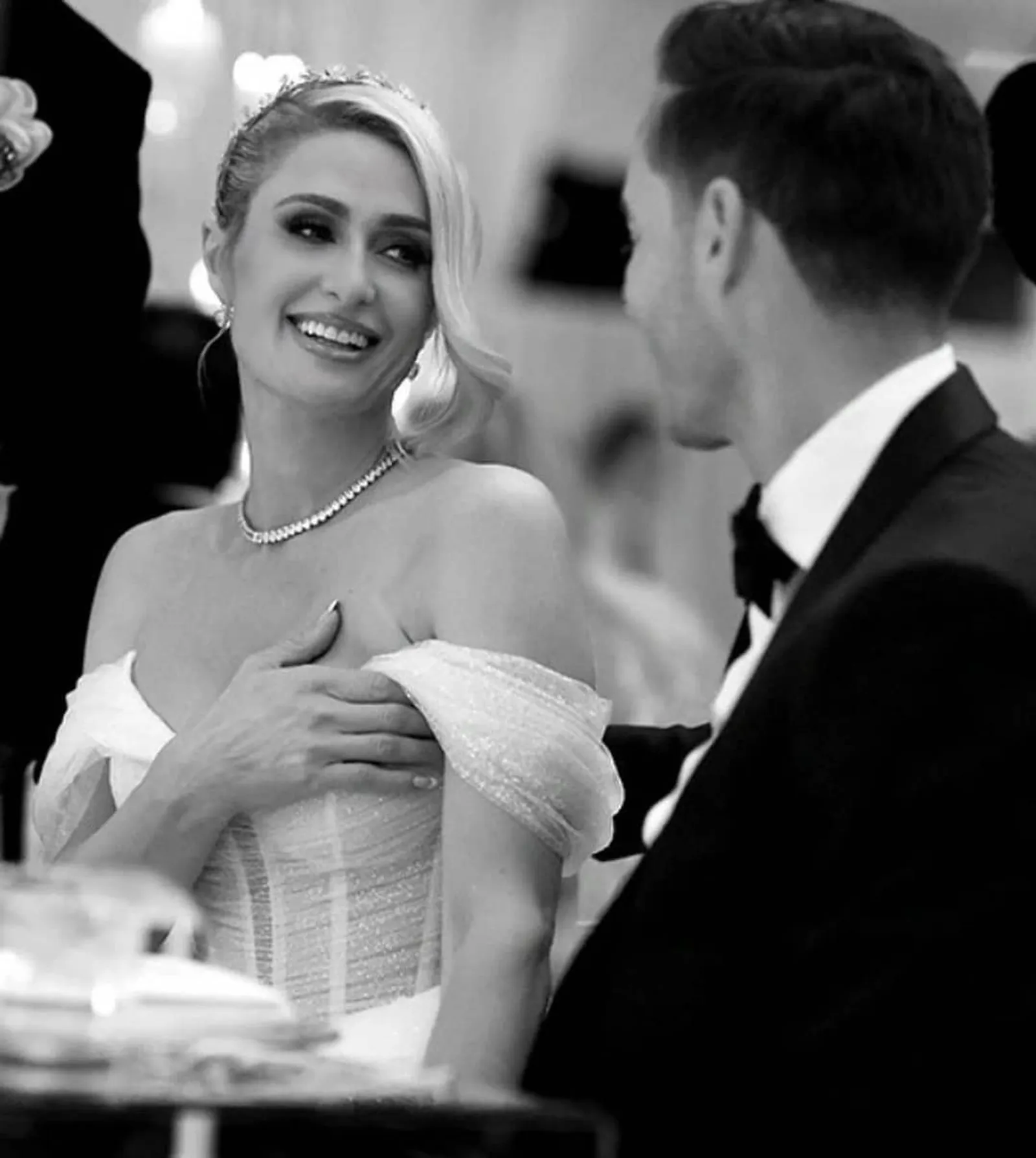Menikah Usia 40, Ini 9 Potret Pernikahan Mewah Paris Hilton
